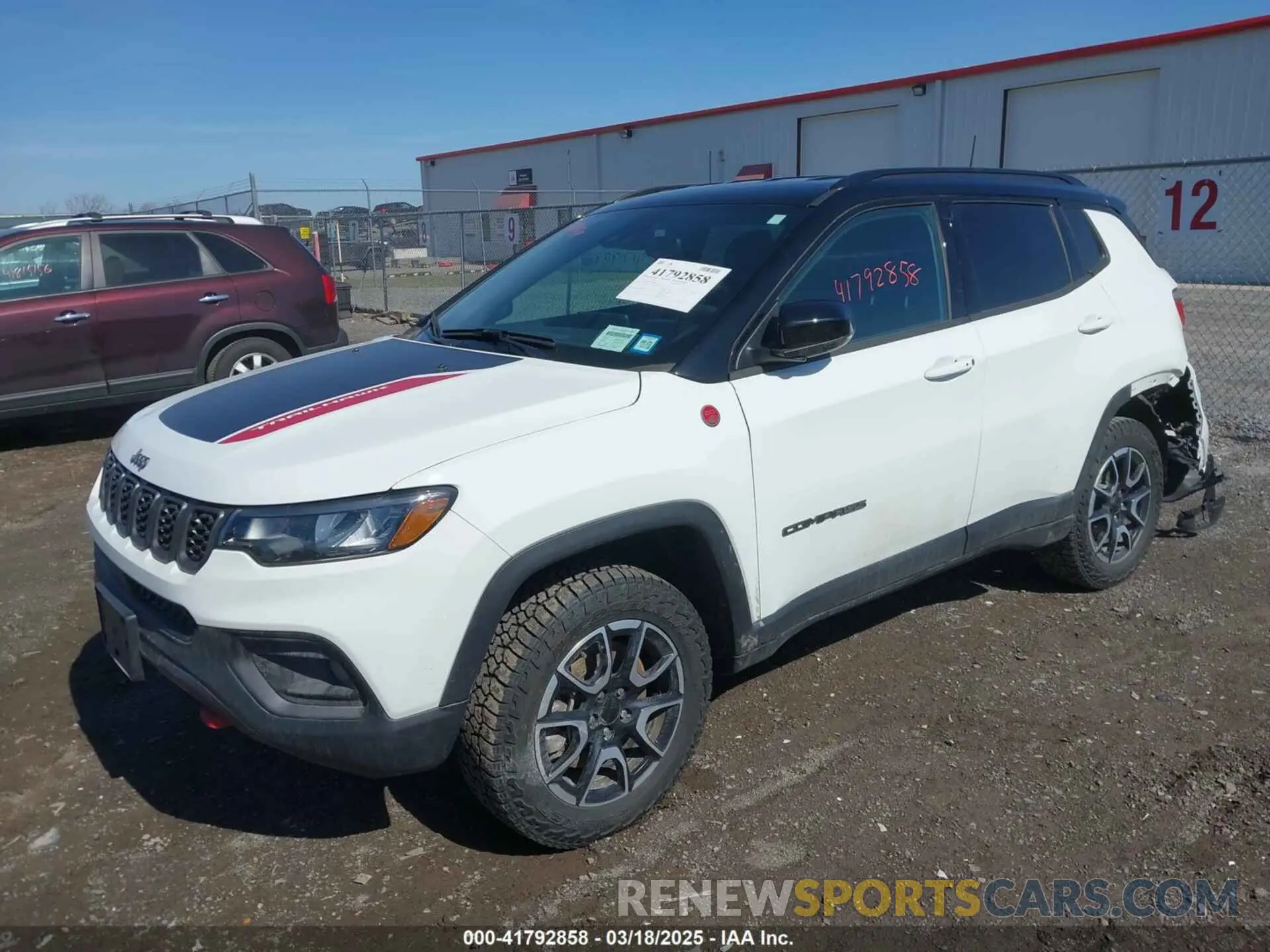 2 fotografías del automóvil dañado 3C4NJDDN9RT140998 JEEP COMPASS 2024