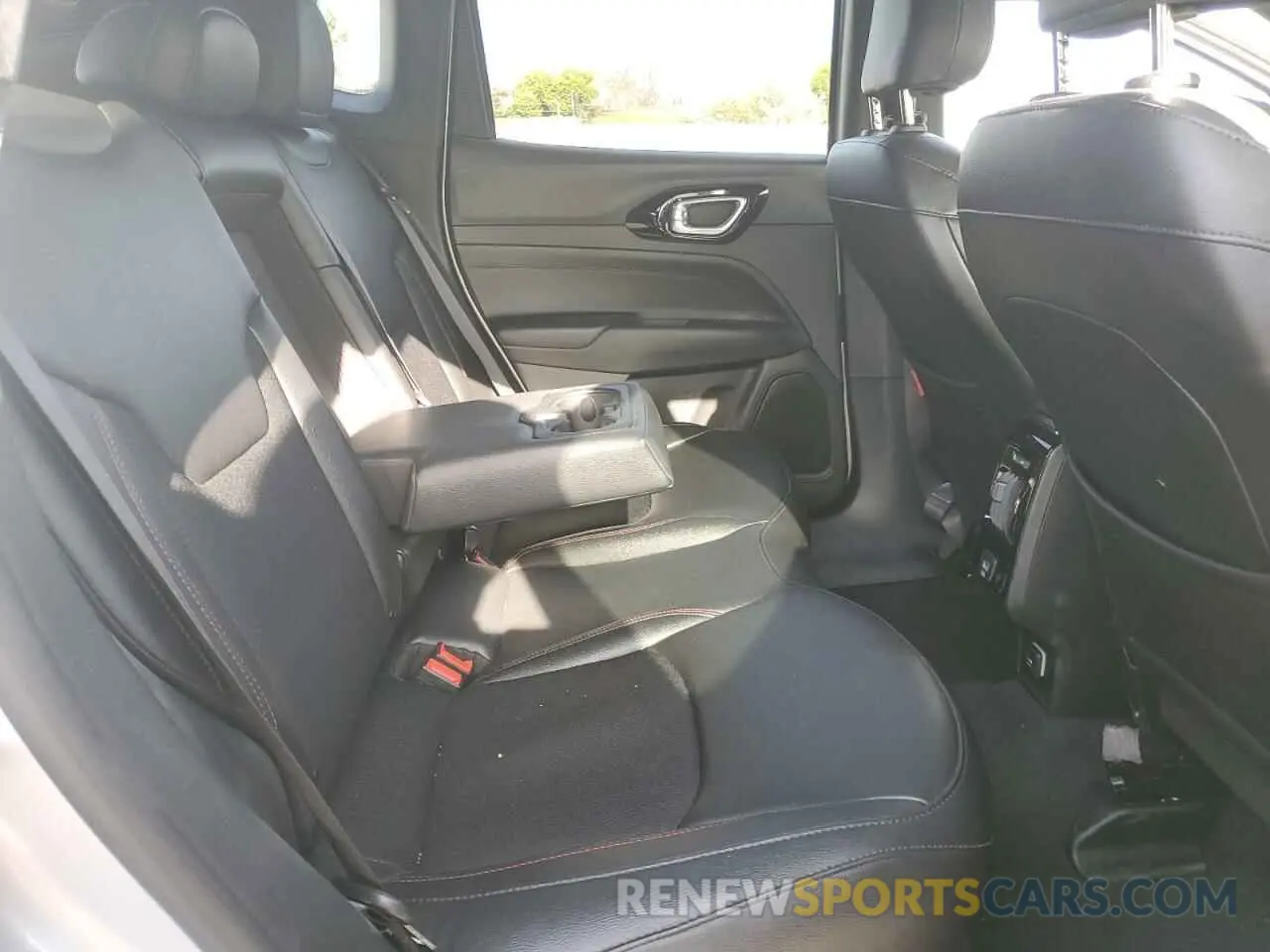 11 fotografías del automóvil dañado 3C4NJDDN9RT144954 JEEP COMPASS 2024