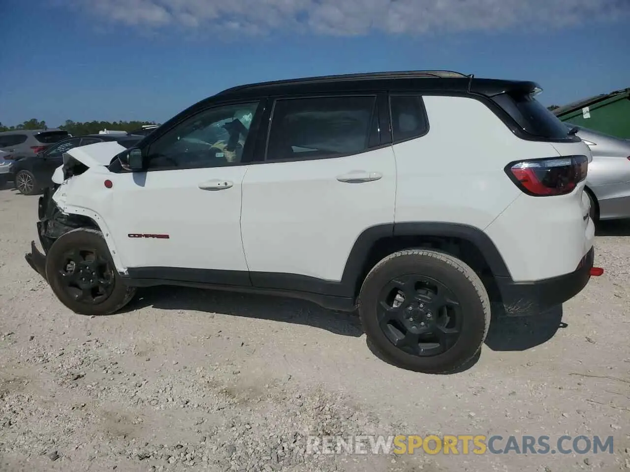 2 fotografías del automóvil dañado 3C4NJDDN9RT596516 JEEP COMPASS 2024