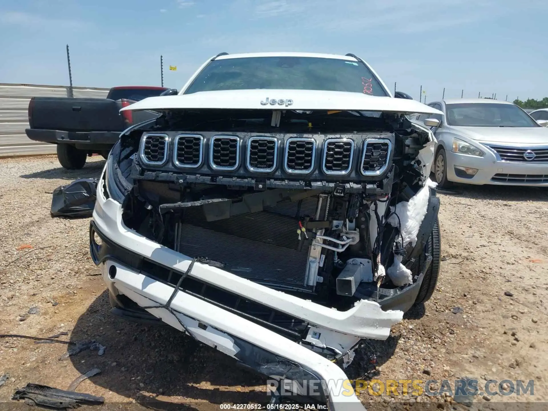12 fotografías del automóvil dañado 3C4NJDFN5RT132085 JEEP COMPASS 2024