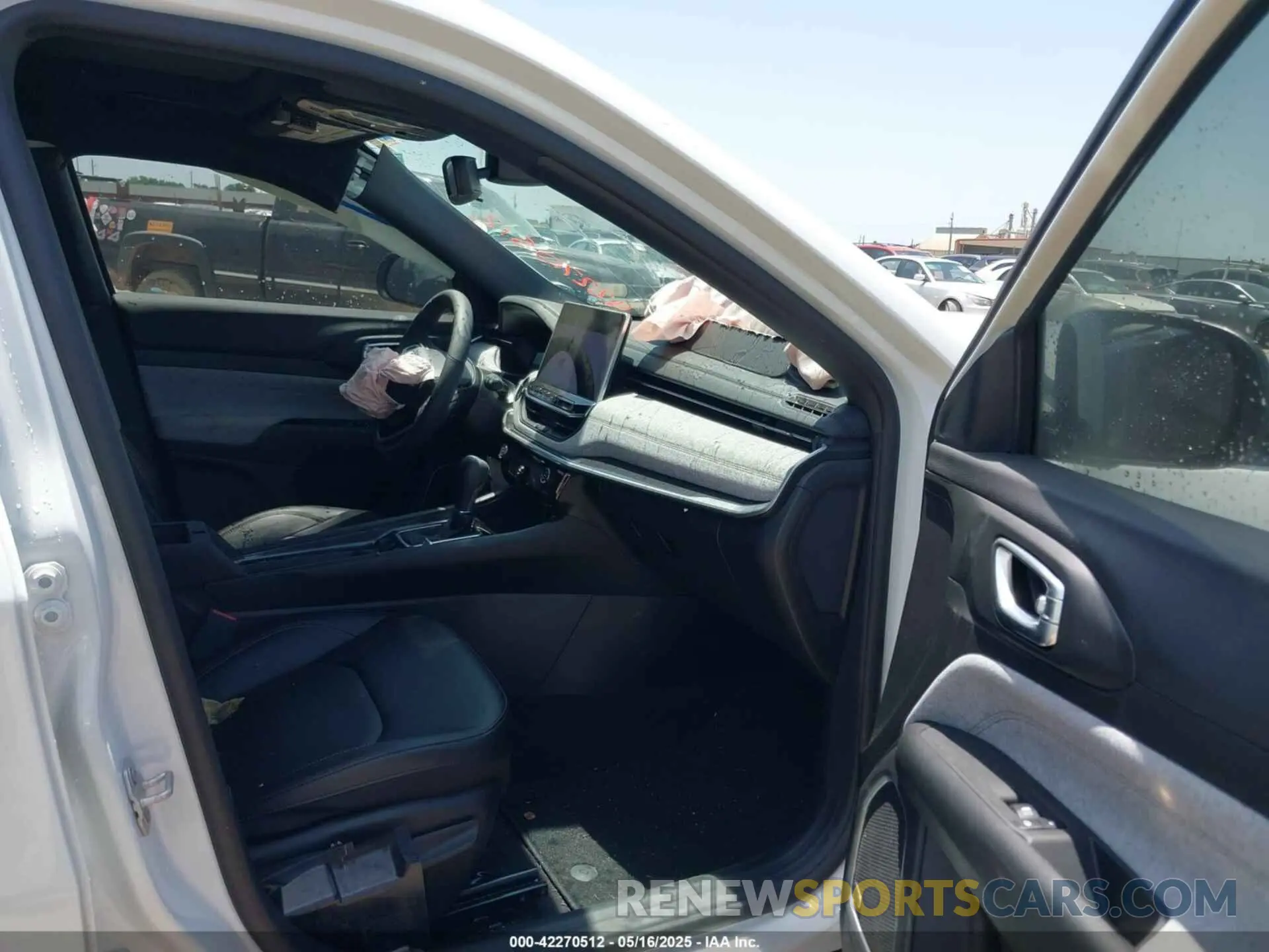 5 fotografías del automóvil dañado 3C4NJDFN5RT132085 JEEP COMPASS 2024
