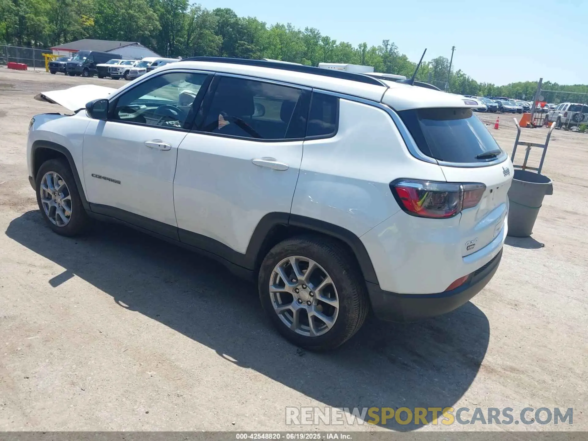 3 fotografías del automóvil dañado 3C4NJDFN8RT142657 JEEP COMPASS 2024