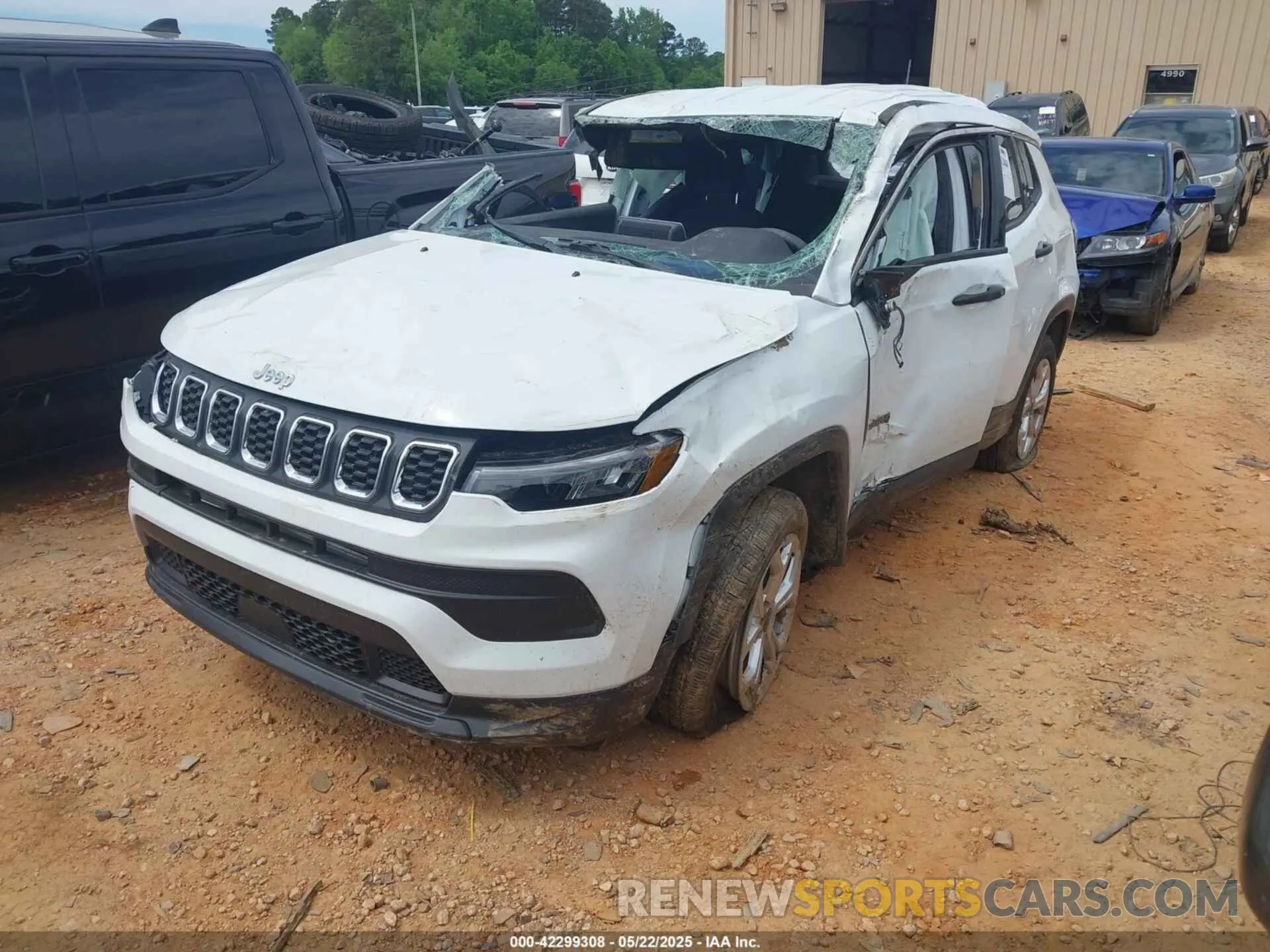 2 fotografías del automóvil dañado 3C4NJDAN1ST427522 JEEP COMPASS 2025