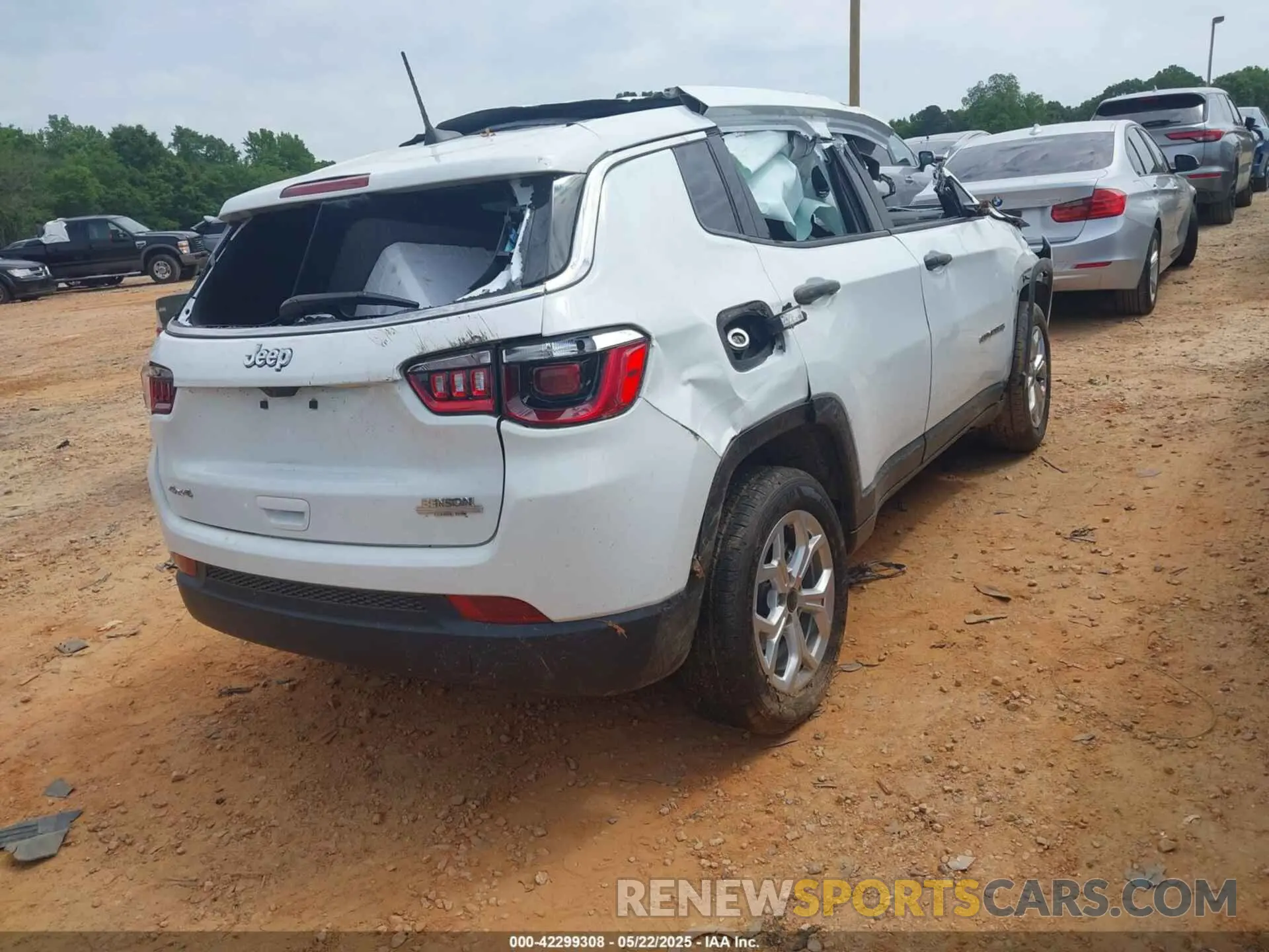 4 fotografías del automóvil dañado 3C4NJDAN1ST427522 JEEP COMPASS 2025