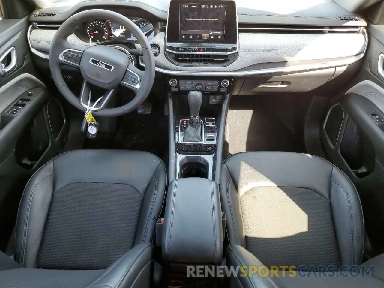 8 fotografías del automóvil dañado 3C4NJDBN1ST520703 JEEP COMPASS 2025