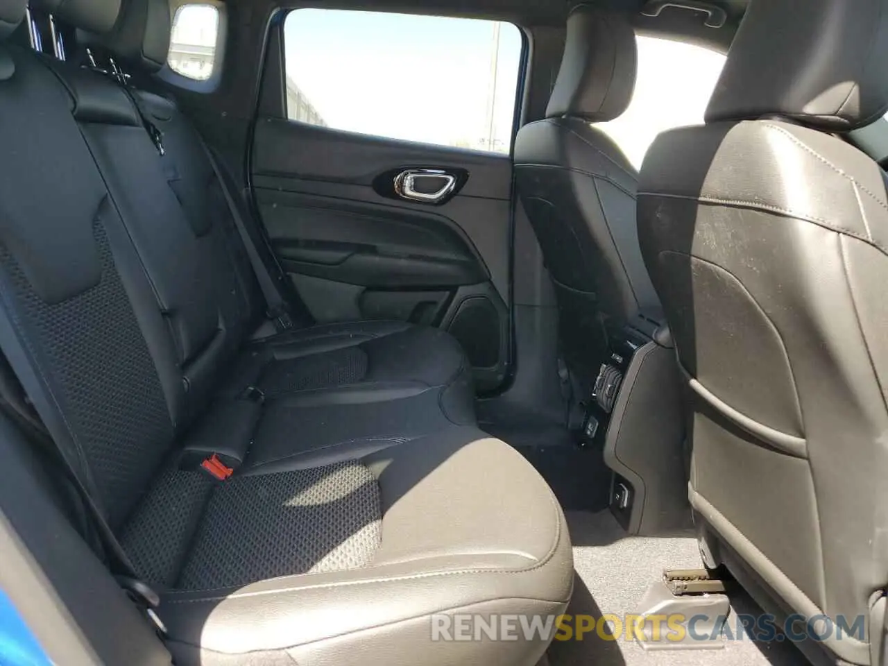 11 fotografías del automóvil dañado 3C4NJDBN3ST539351 JEEP COMPASS 2025