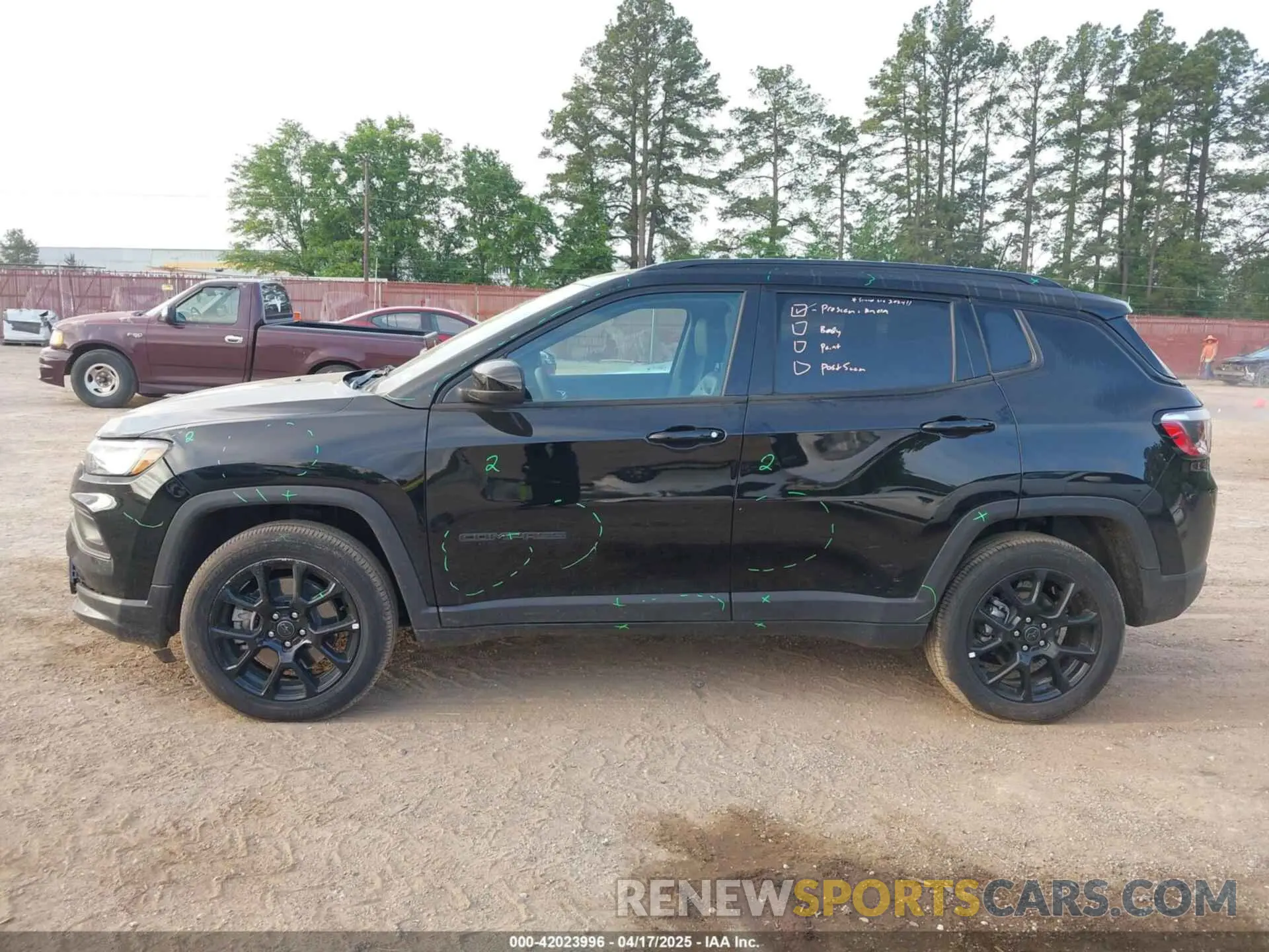 14 fotografías del automóvil dañado 3C4NJDBN4ST526236 JEEP COMPASS 2025
