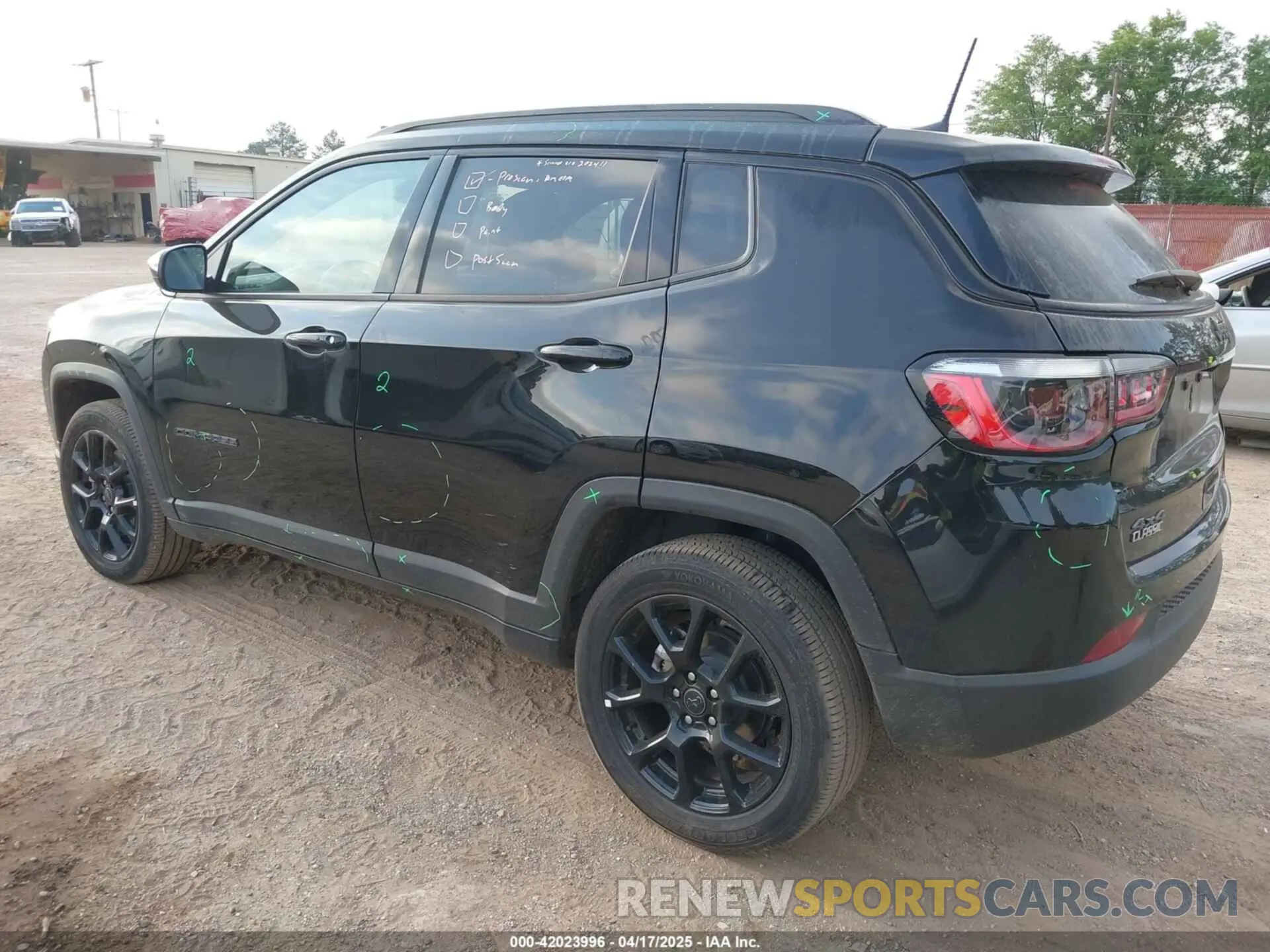 3 fotografías del automóvil dañado 3C4NJDBN4ST526236 JEEP COMPASS 2025