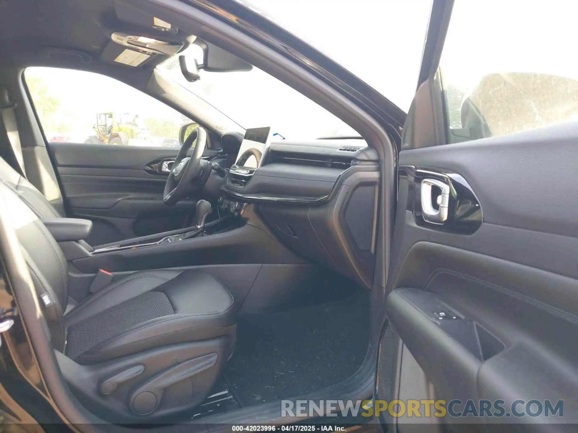 5 fotografías del automóvil dañado 3C4NJDBN4ST526236 JEEP COMPASS 2025
