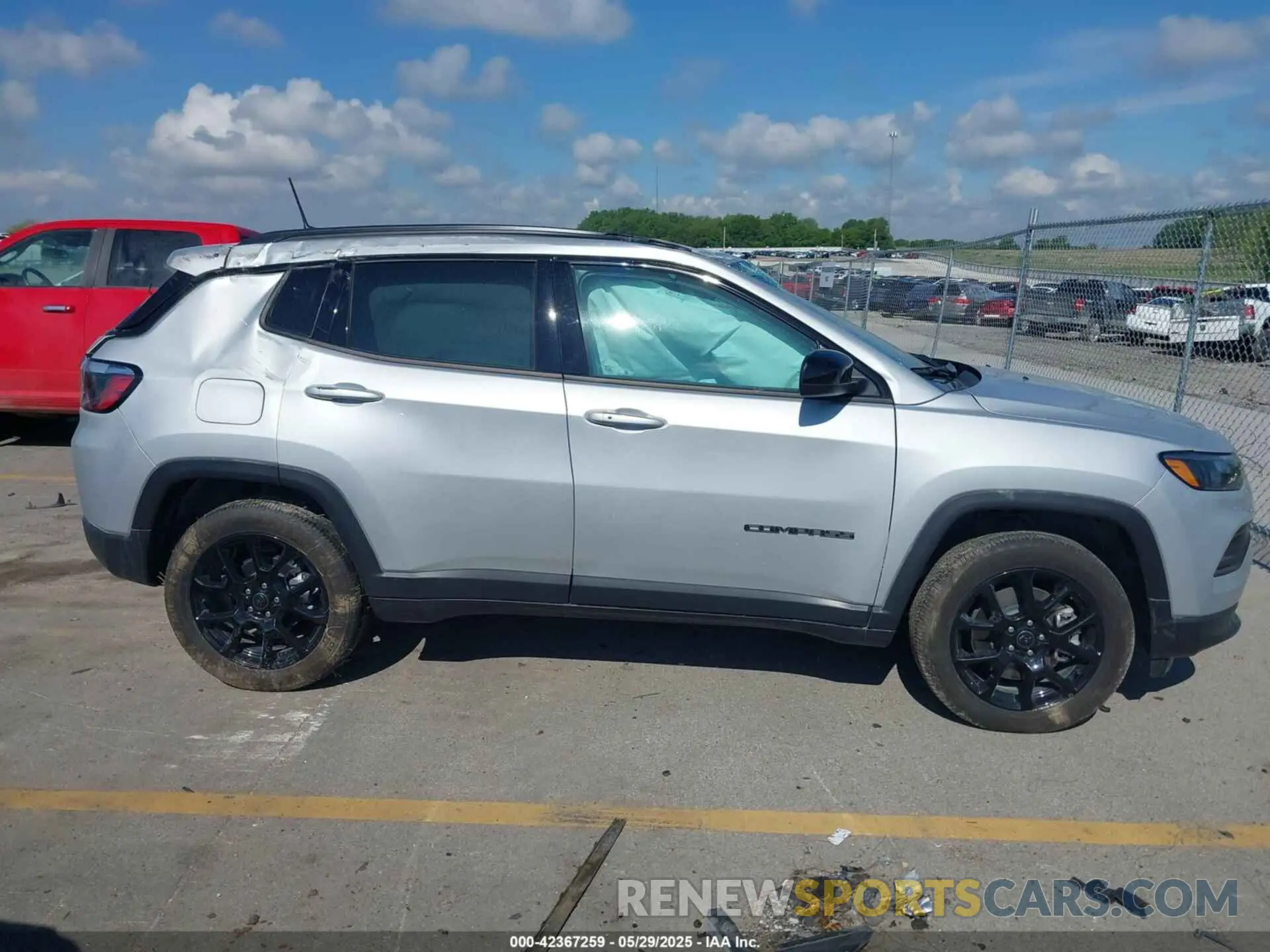 13 fotografías del automóvil dañado 3C4NJDBN8ST541659 JEEP COMPASS 2025