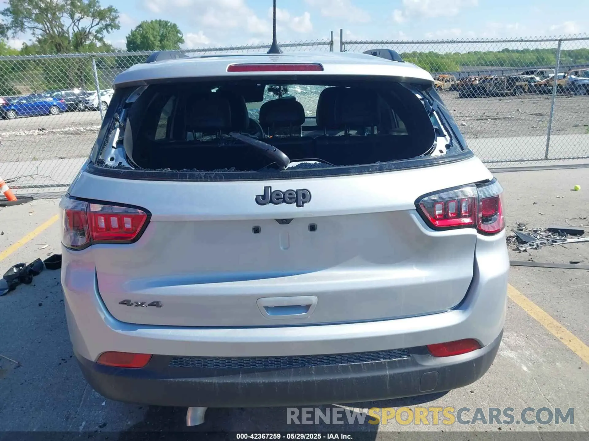 16 fotografías del automóvil dañado 3C4NJDBN8ST541659 JEEP COMPASS 2025