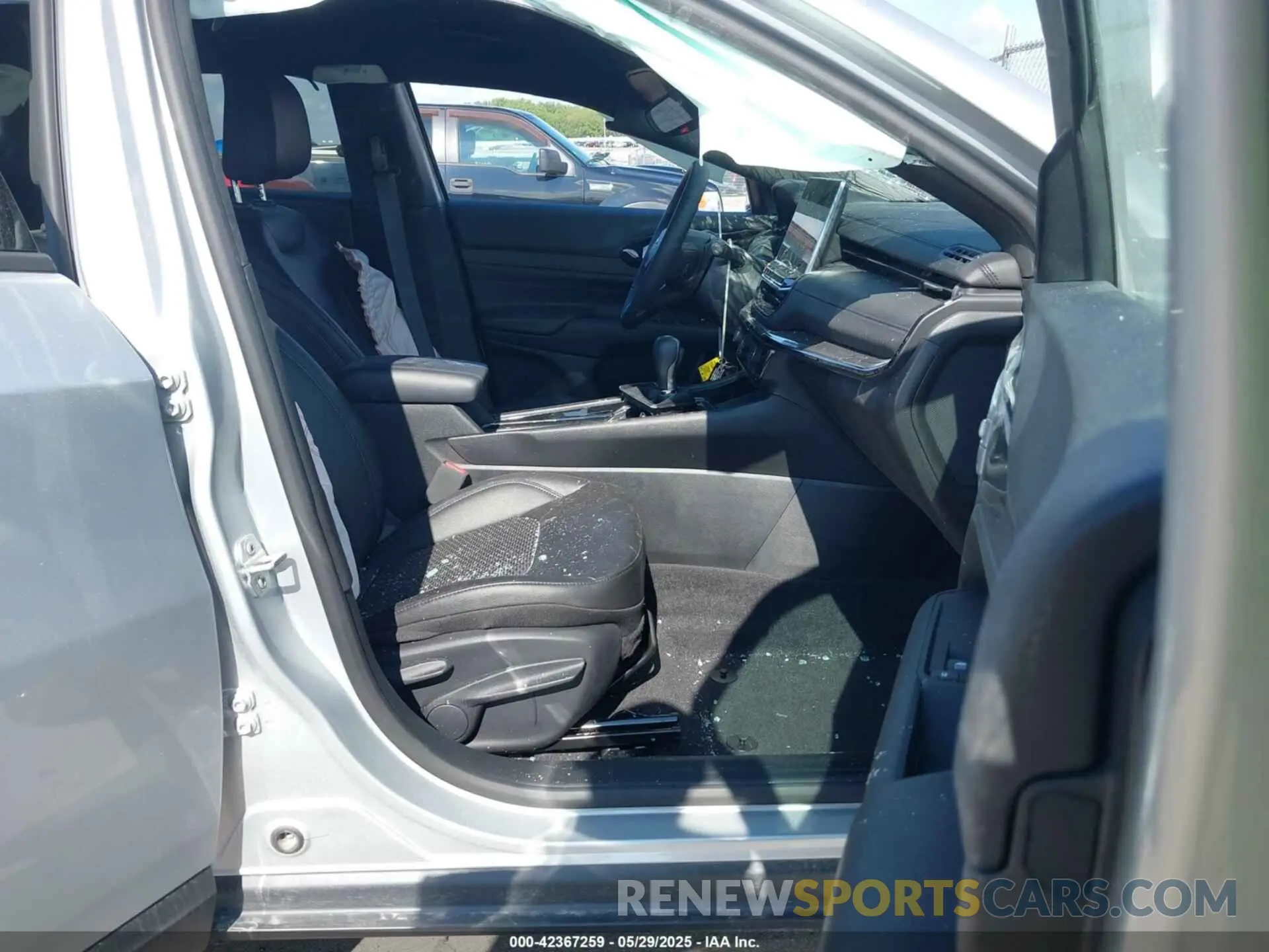 5 fotografías del automóvil dañado 3C4NJDBN8ST541659 JEEP COMPASS 2025