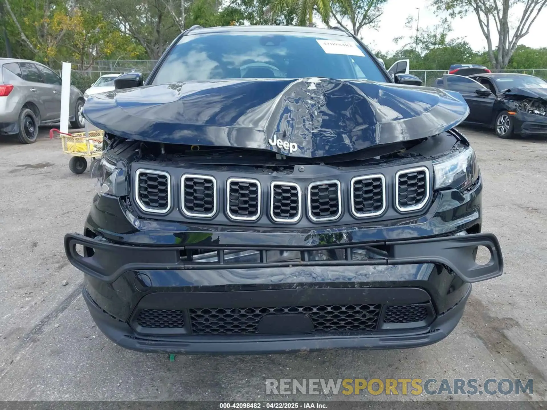 13 fotografías del automóvil dañado 3C4NJDBN9ST569440 JEEP COMPASS 2025