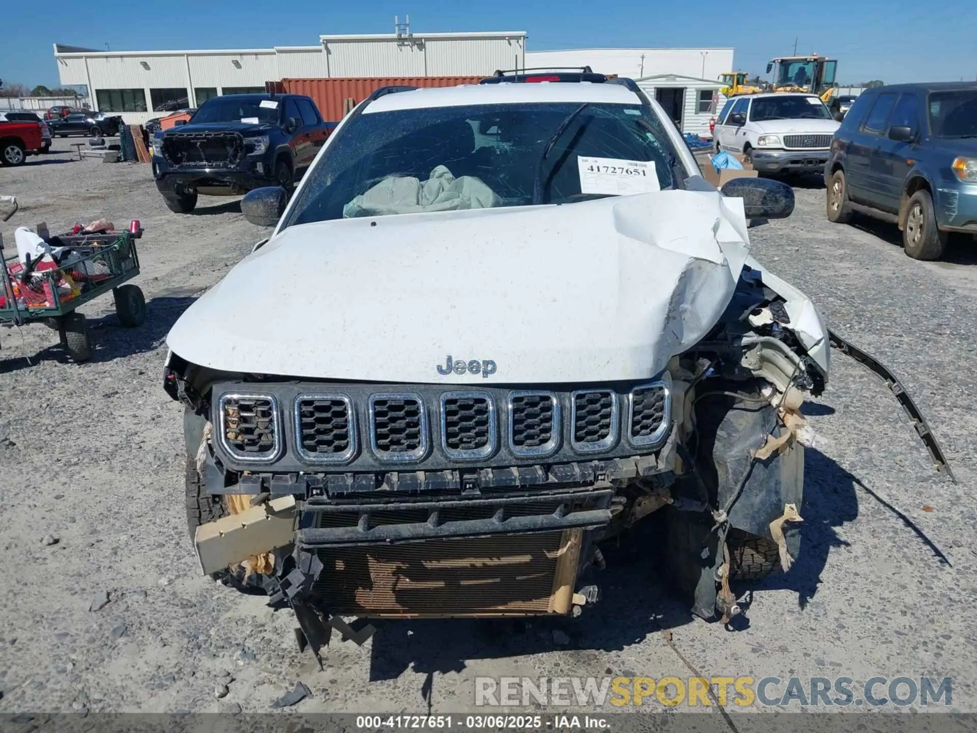 11 fotografías del automóvil dañado 3C4NJDBNXST520974 JEEP COMPASS 2025