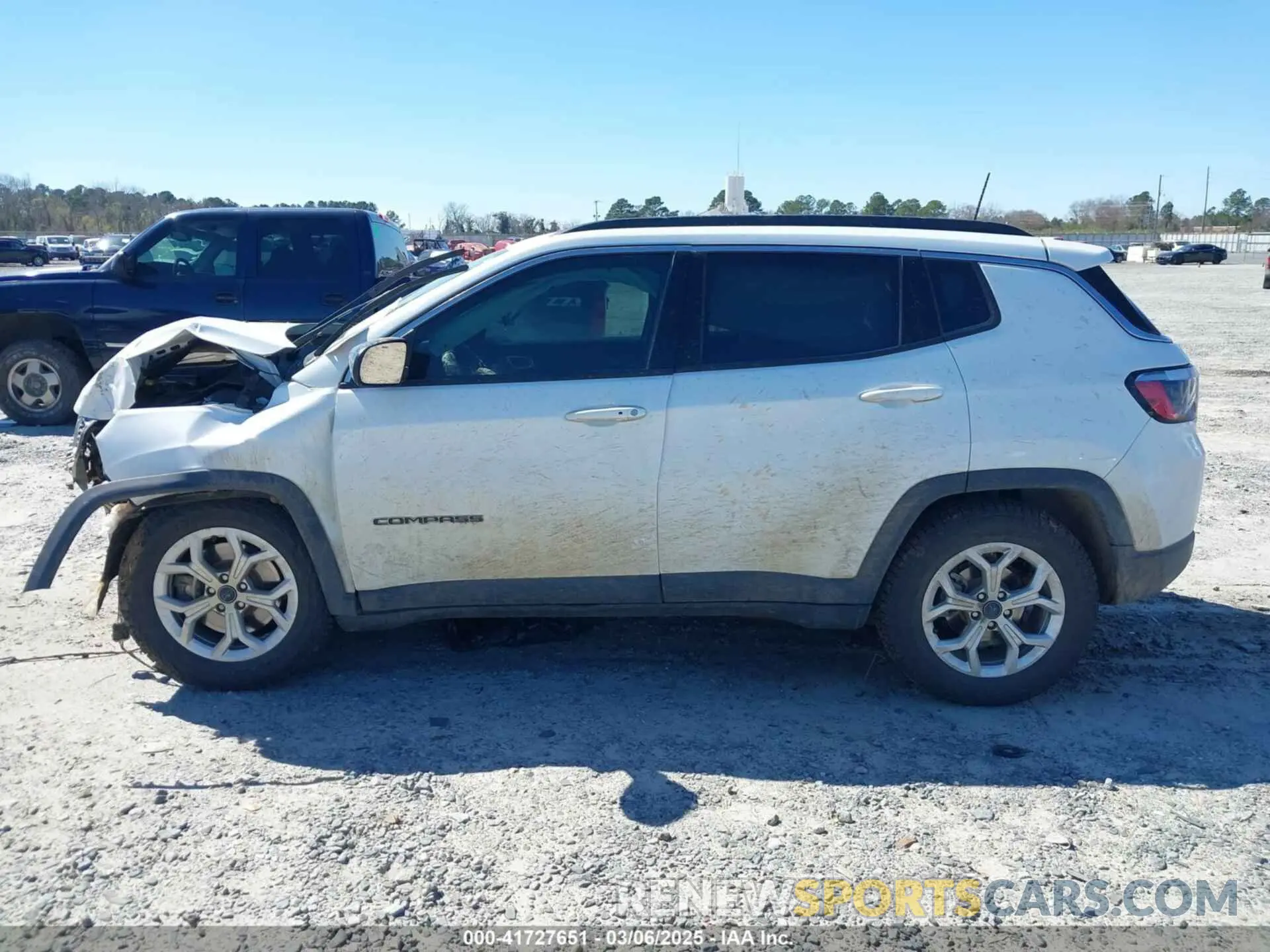 13 fotografías del automóvil dañado 3C4NJDBNXST520974 JEEP COMPASS 2025