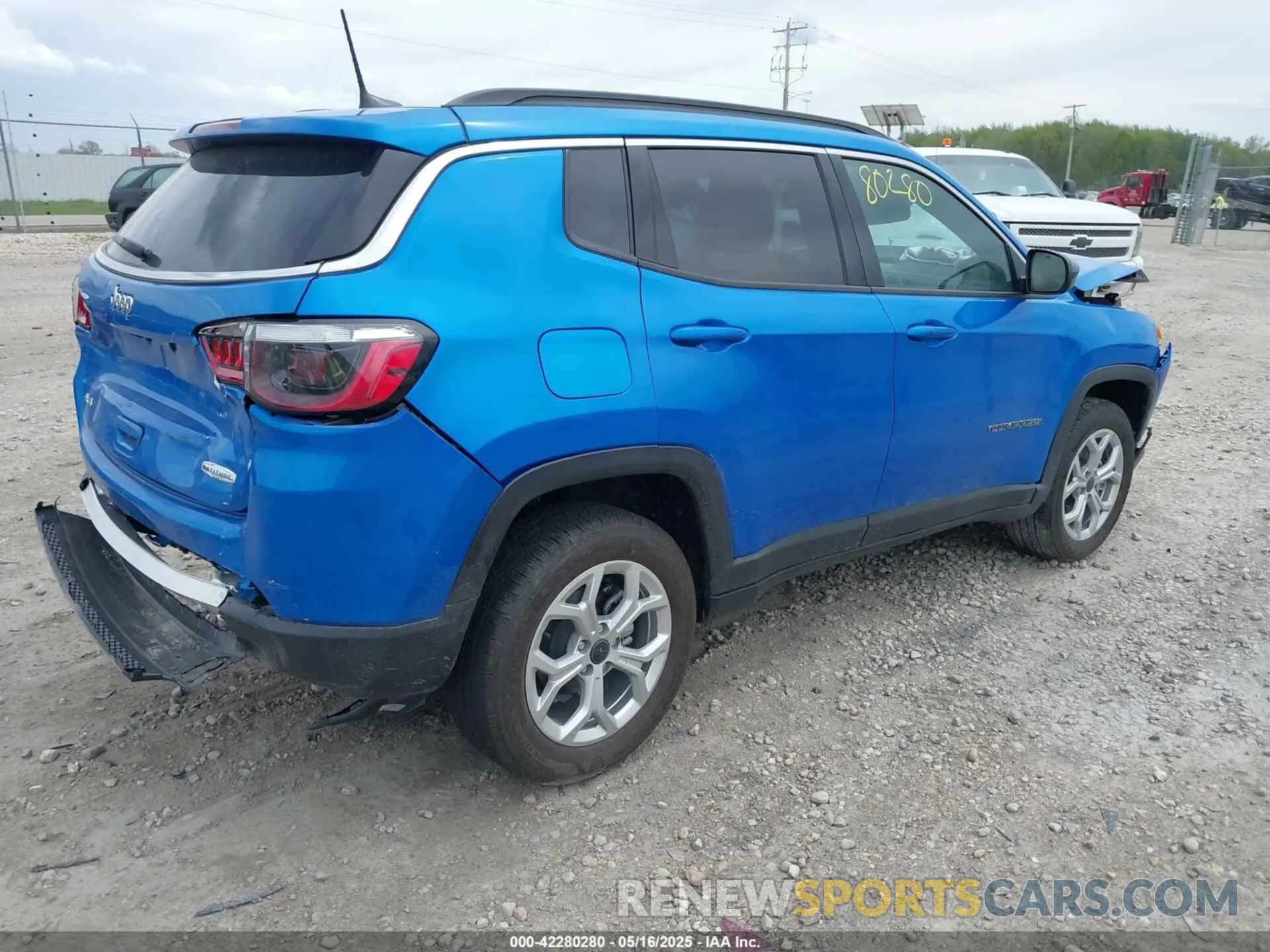 4 fotografías del automóvil dañado 3C4NJDBNXST526547 JEEP COMPASS 2025