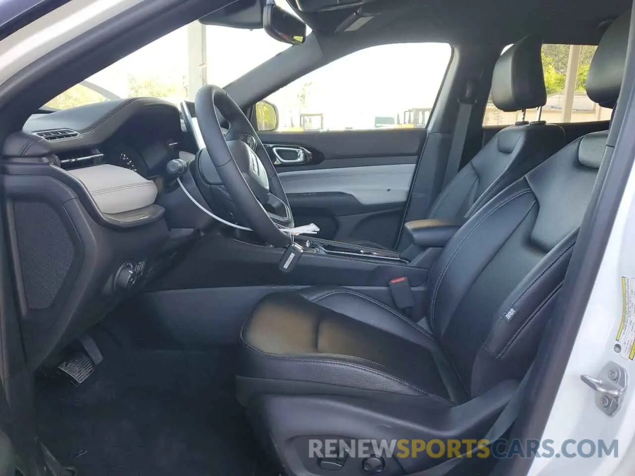 7 fotografías del automóvil dañado 3C4NJDCN3ST511614 JEEP COMPASS 2025