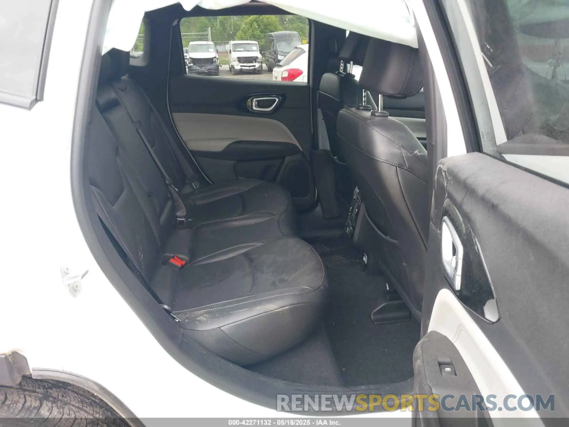 8 fotografías del automóvil dañado 3C4NJDCN6ST531680 JEEP COMPASS 2025