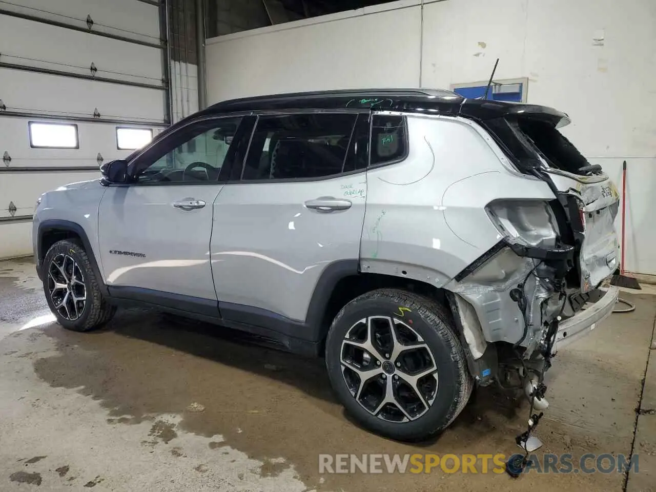 2 fotografías del automóvil dañado 3C4NJDCN9ST517952 JEEP COMPASS 2025