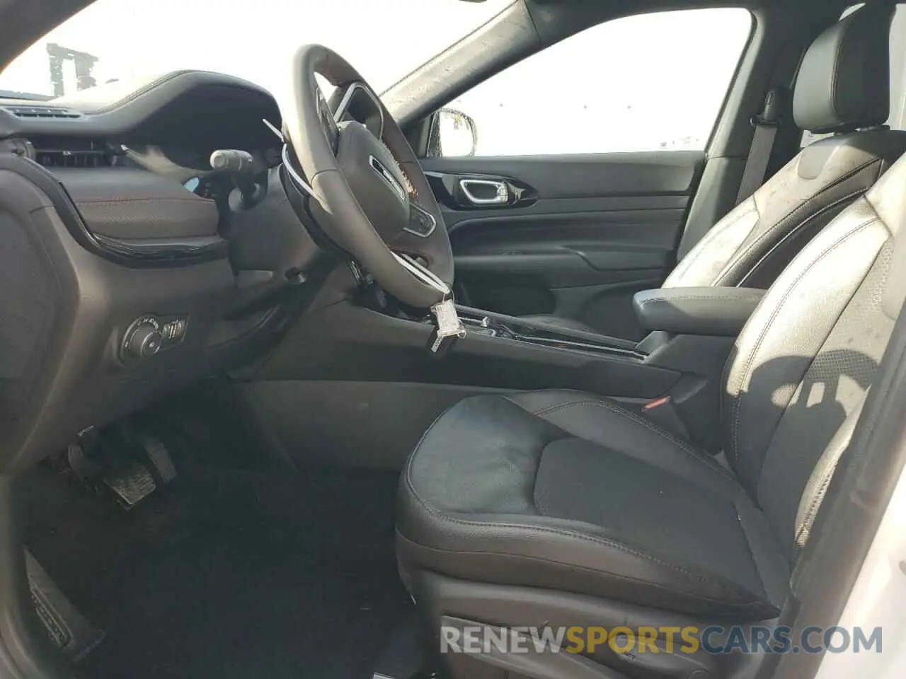 7 fotografías del automóvil dañado 3C4NJDDN0ST532435 JEEP COMPASS 2025