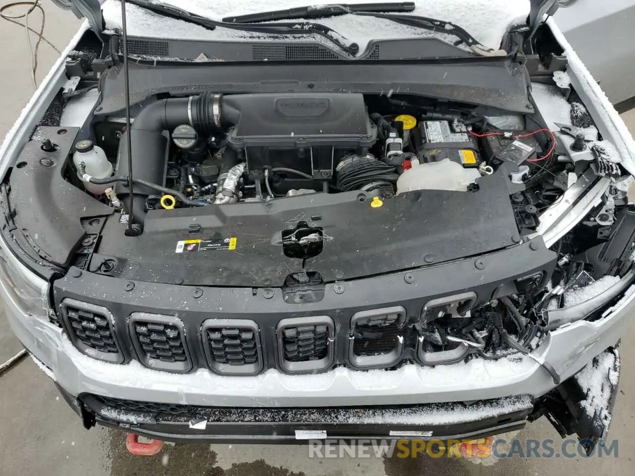 12 fotografías del automóvil dañado 3C4NJDDN4ST508770 JEEP COMPASS 2025