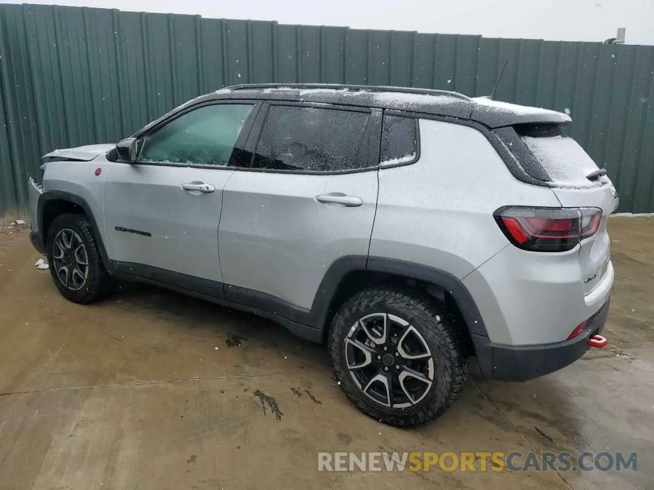 2 fotografías del automóvil dañado 3C4NJDDN4ST508770 JEEP COMPASS 2025