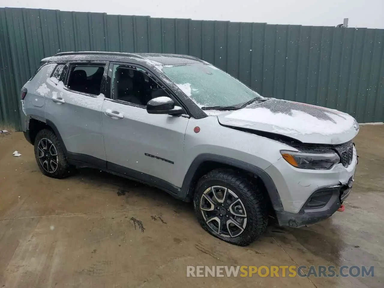 4 fotografías del automóvil dañado 3C4NJDDN4ST508770 JEEP COMPASS 2025