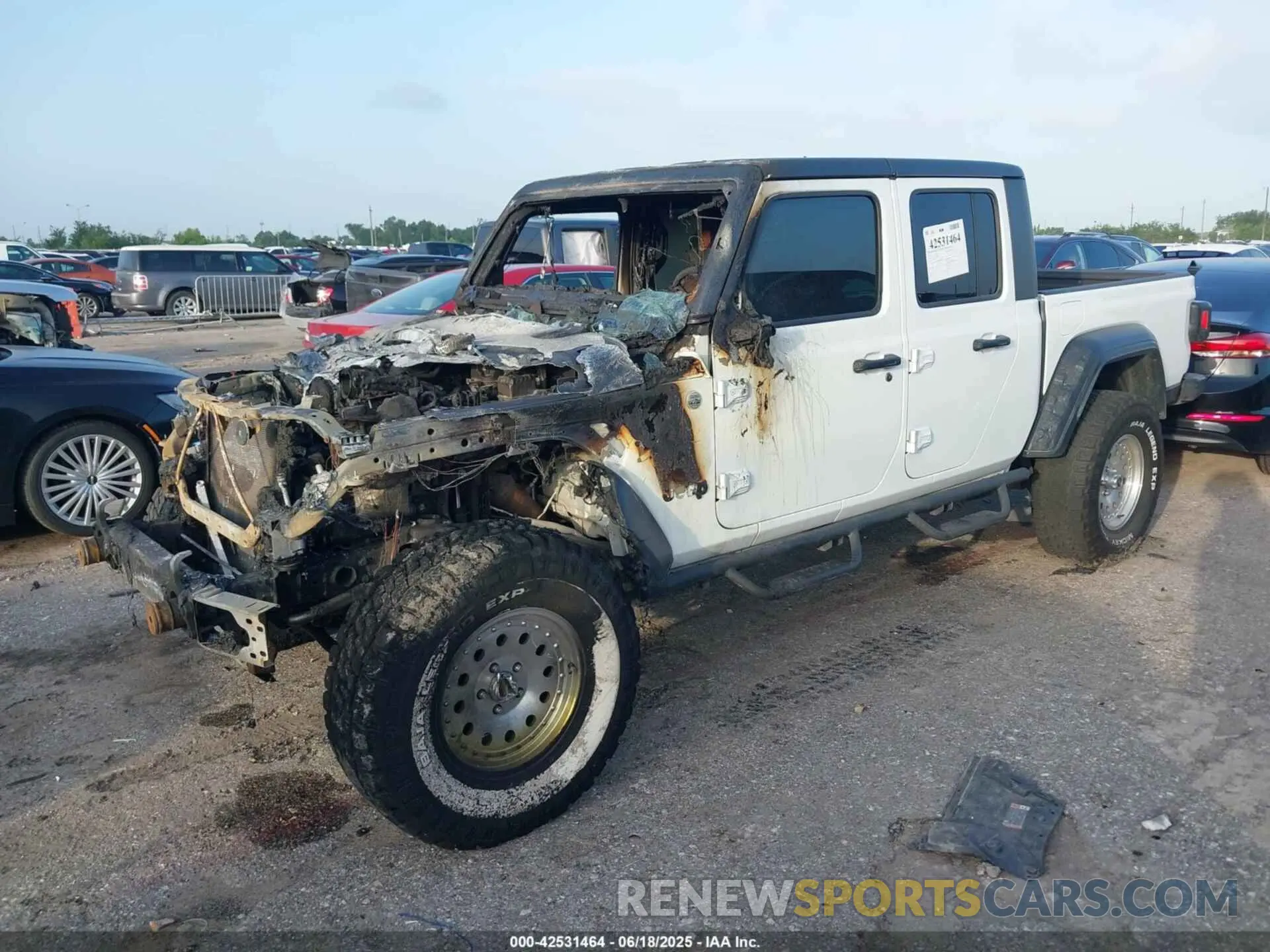 2 fotografías del automóvil dañado 1C6JJTAG2LL181191 JEEP GLADIATOR 2020