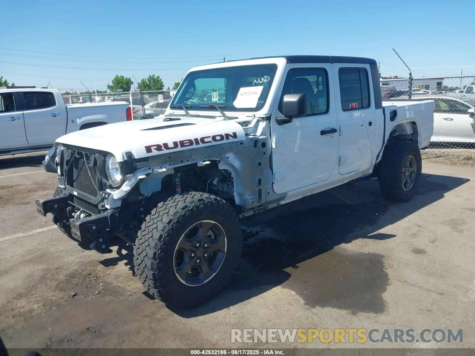 2 fotografías del automóvil dañado 1C6JJTBG9LL213584 JEEP GLADIATOR 2020