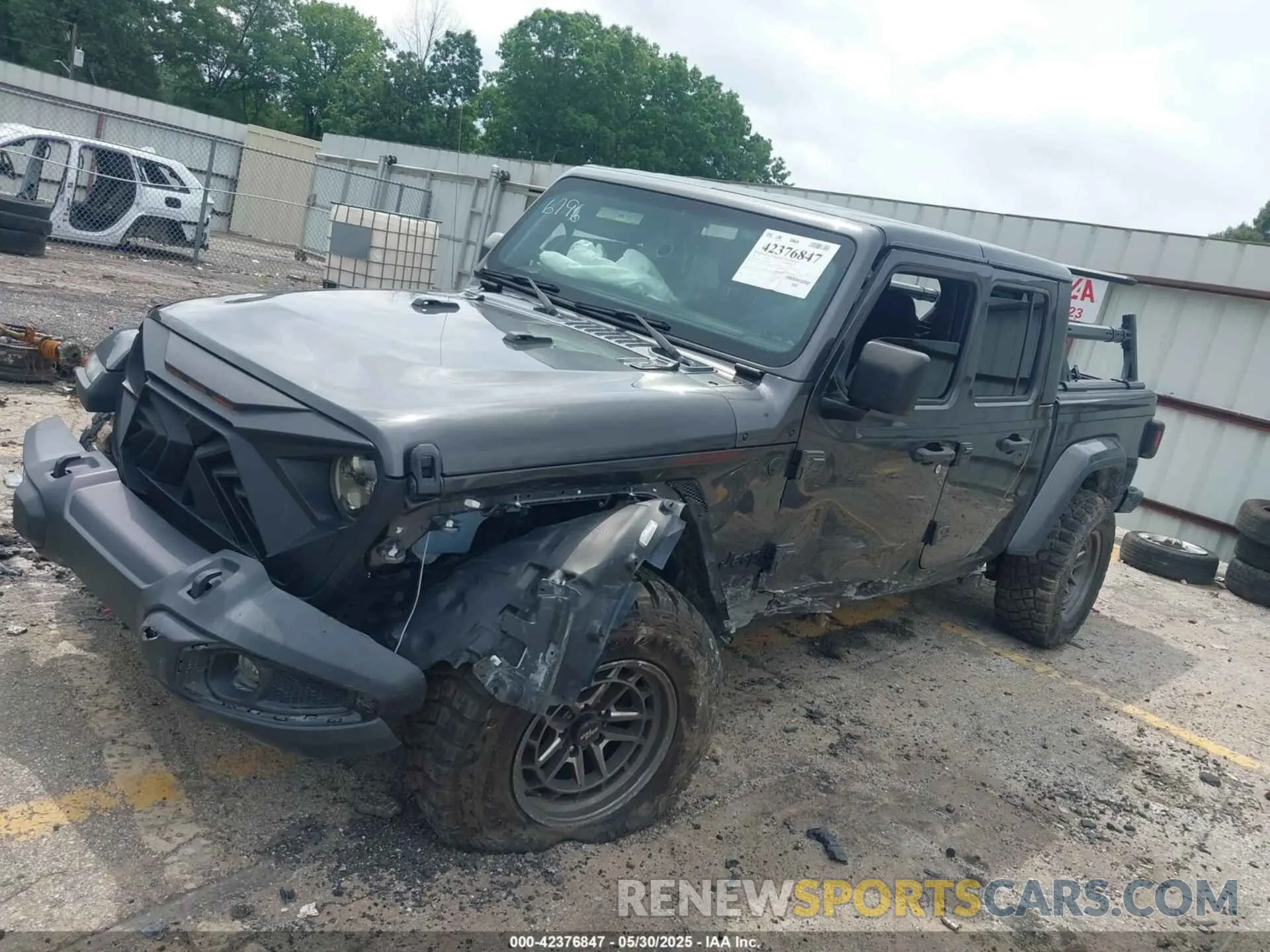 2 fotografías del automóvil dañado 1C6HJTAG2PL506796 JEEP GLADIATOR 2023