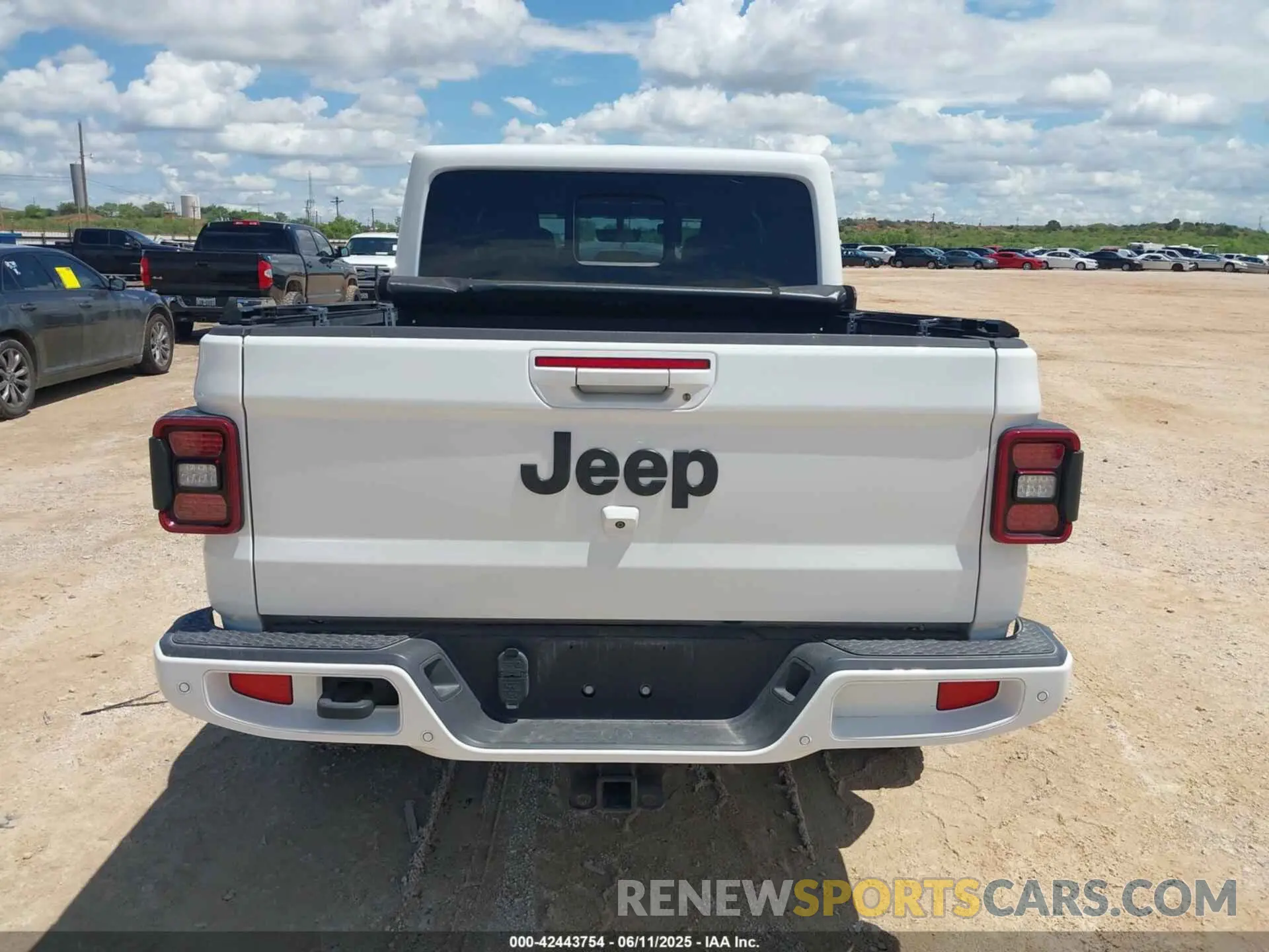 16 fotografías del automóvil dañado 1C6HJTFG7PL579008 JEEP GLADIATOR 2023