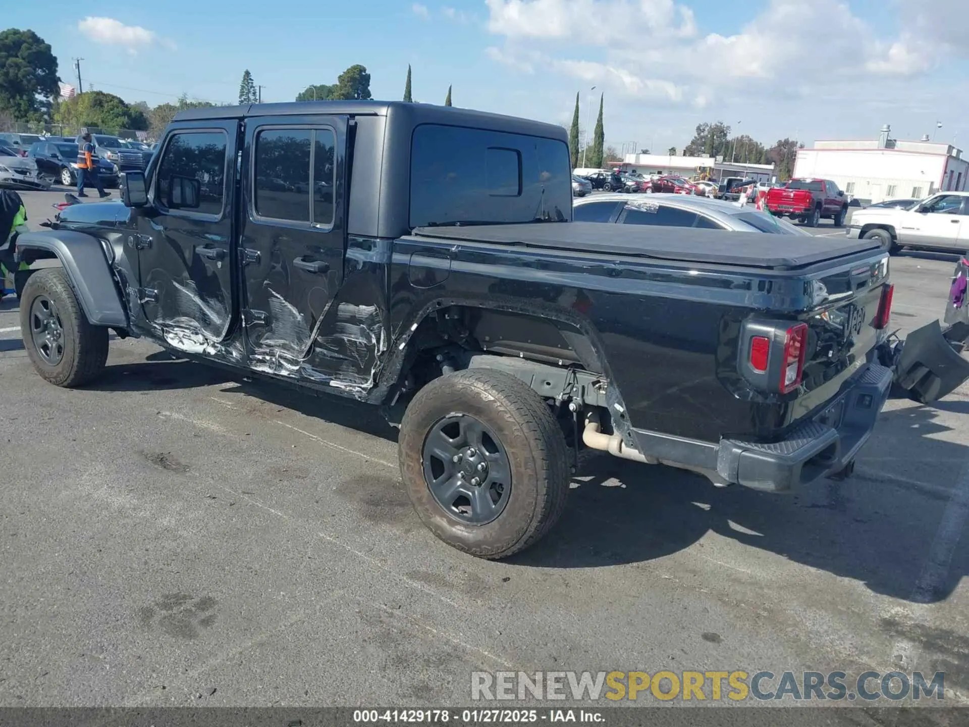 3 fotografías del automóvil dañado 1C6JJTAG4PL550025 JEEP GLADIATOR 2023
