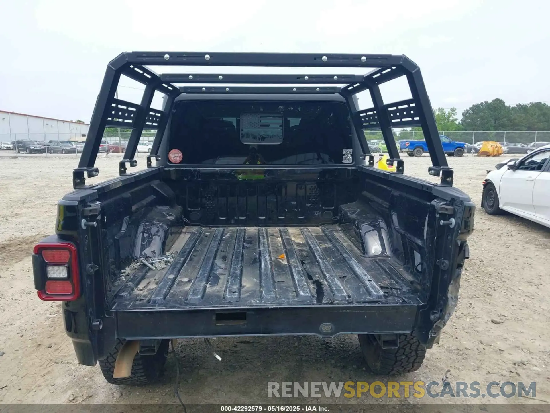 17 fotografías del automóvil dañado 1C6JJTBG2PL572717 JEEP GLADIATOR 2023