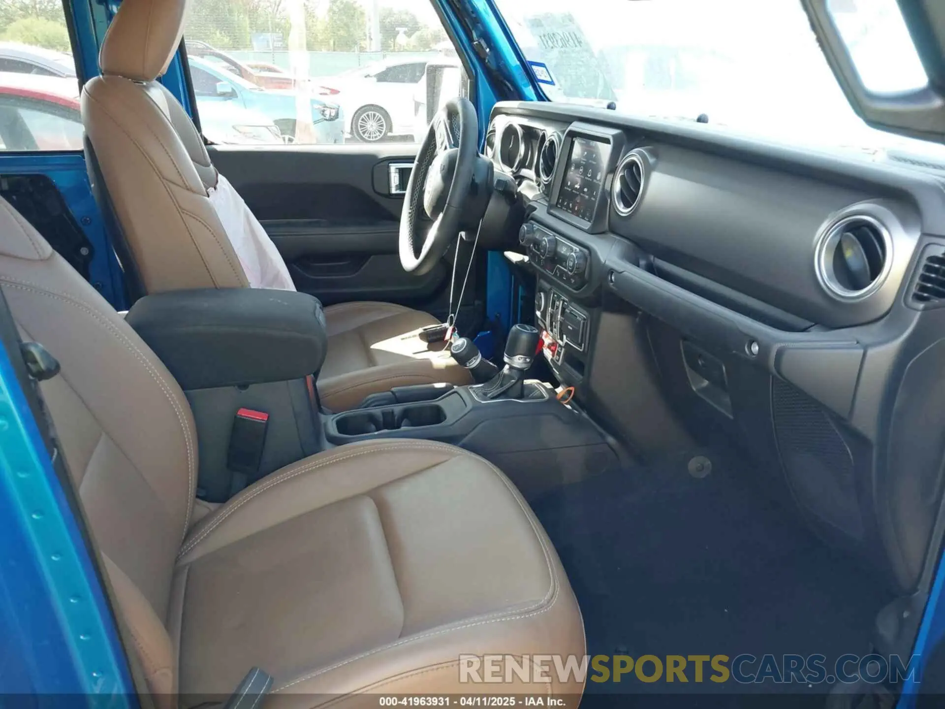 5 fotografías del automóvil dañado 1C6JJTBG3PL581023 JEEP GLADIATOR 2023
