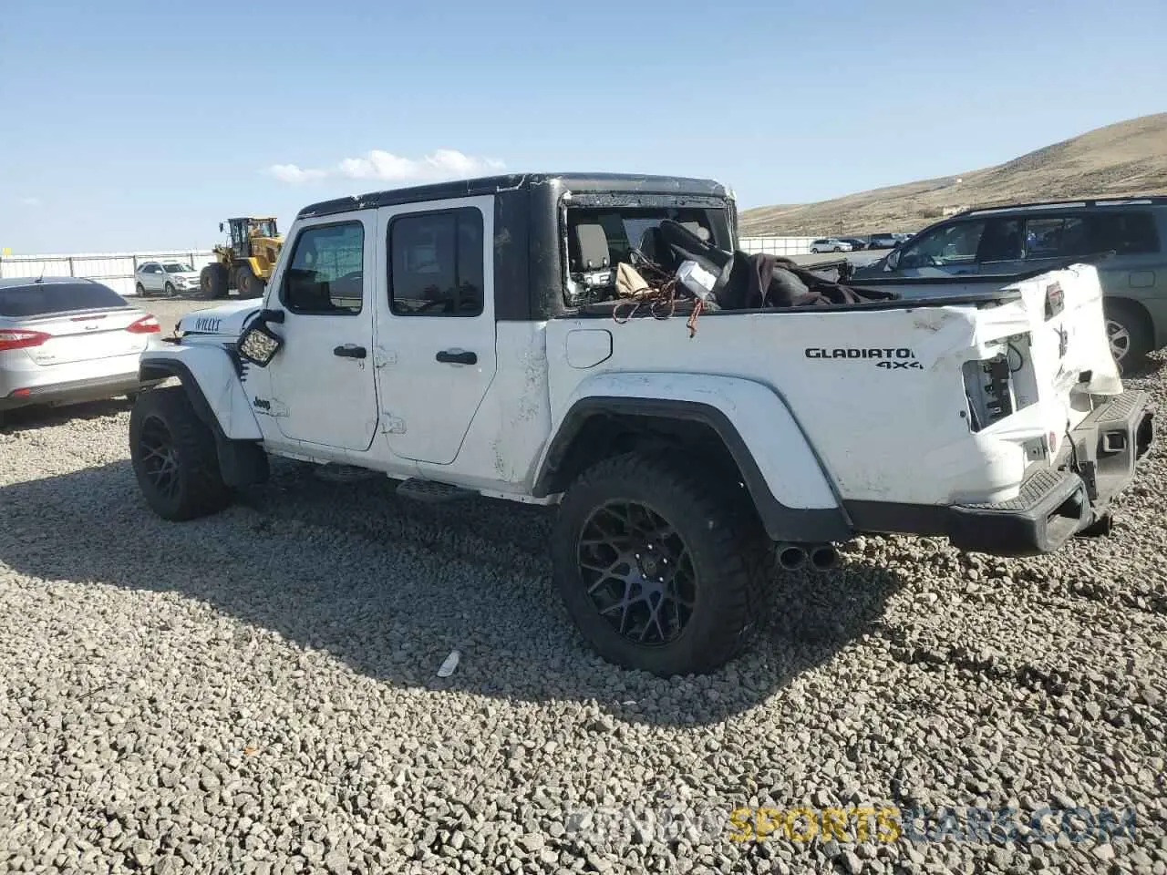 2 fotografías del automóvil dañado 1C6JJTAG5RL113296 JEEP GLADIATOR 2024