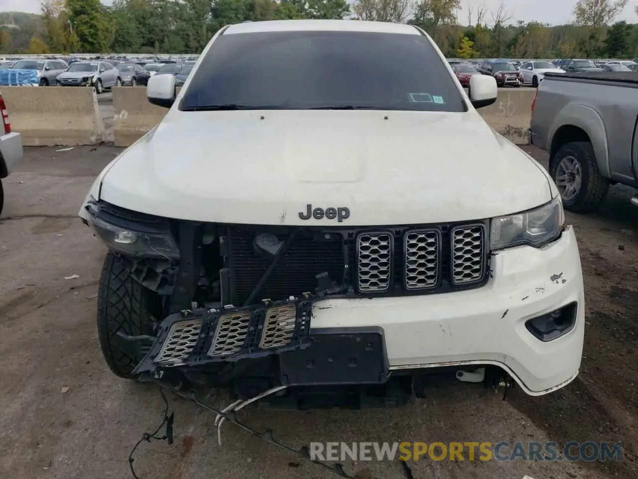 5 fotografías del automóvil dañado 1C4RJFAGXJC499800 JEEP GRAND CHER 2018