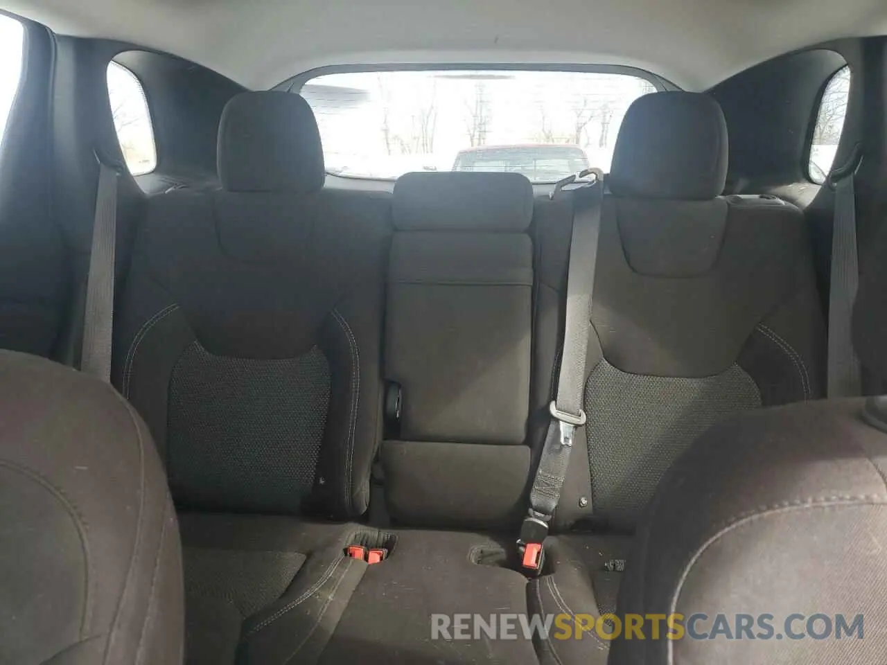 10 fotografías del automóvil dañado 1C4PJLCB0KD114361 JEEP GRAND CHER 2019
