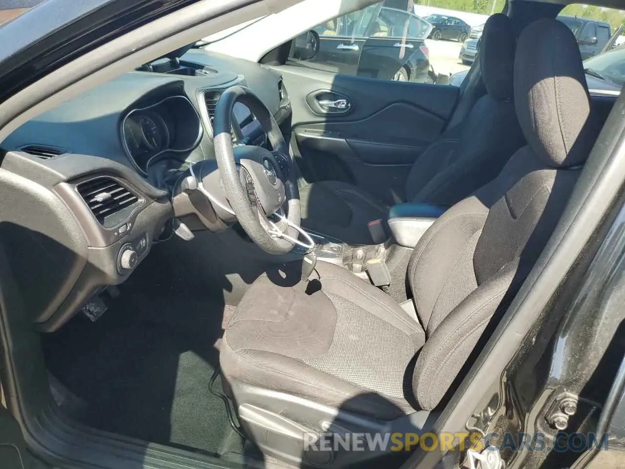 7 fotografías del automóvil dañado 1C4PJLCB1KD265029 JEEP GRAND CHER 2019