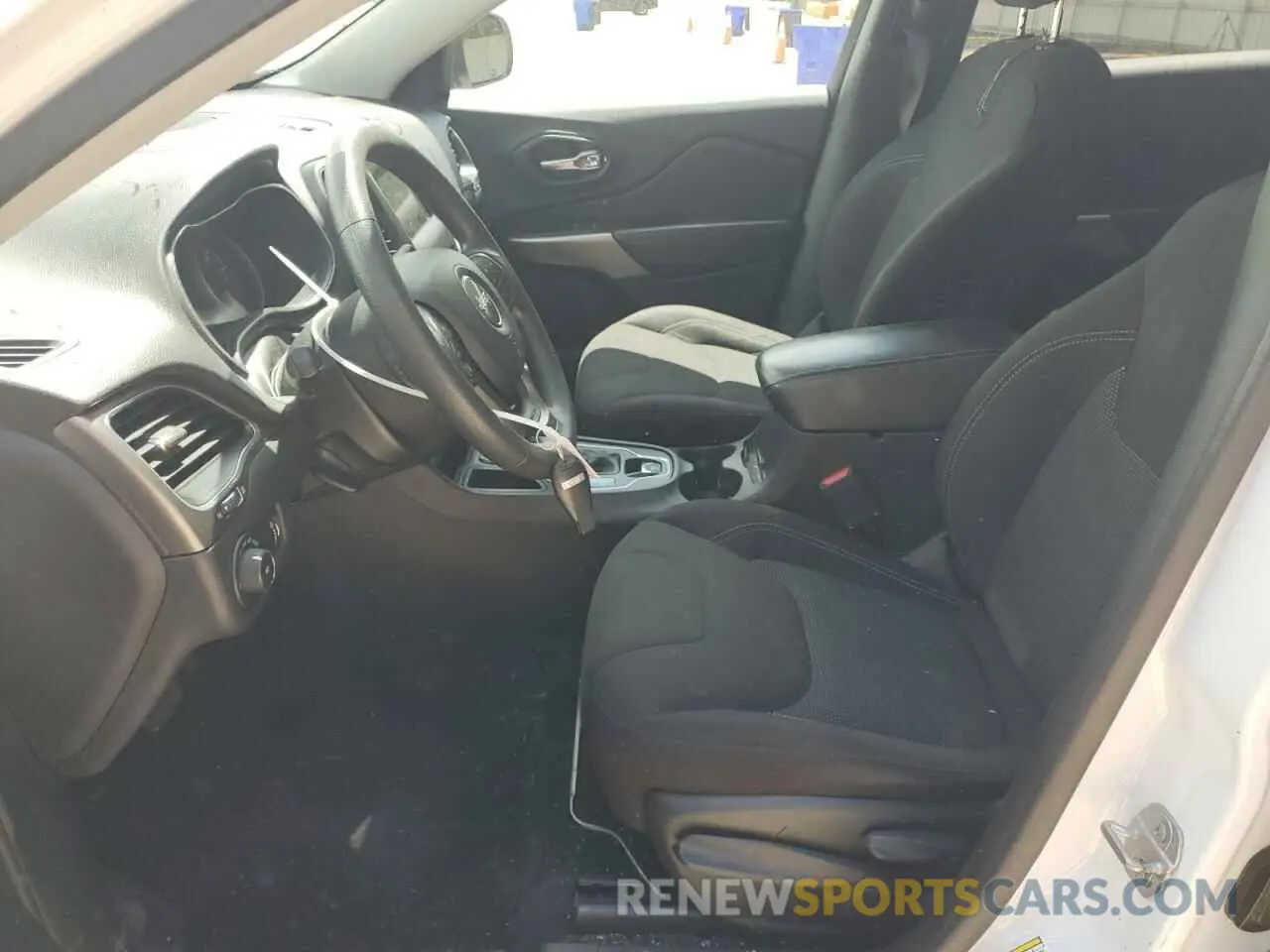 7 fotografías del automóvil dañado 1C4PJLCB2KD221315 JEEP GRAND CHER 2019