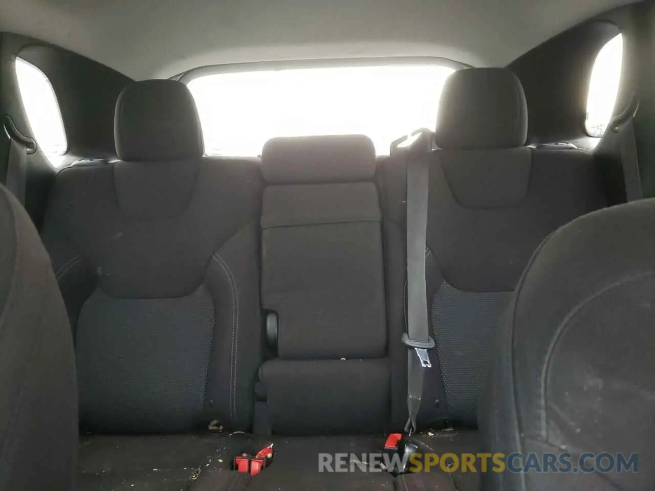 10 fotografías del automóvil dañado 1C4PJLCB2KD265461 JEEP GRAND CHER 2019