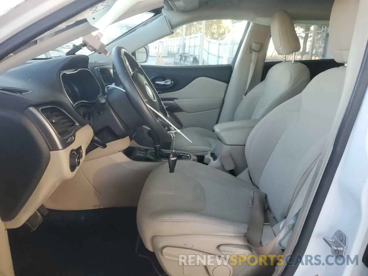 7 fotografías del automóvil dañado 1C4PJLCB3KD265923 JEEP GRAND CHER 2019