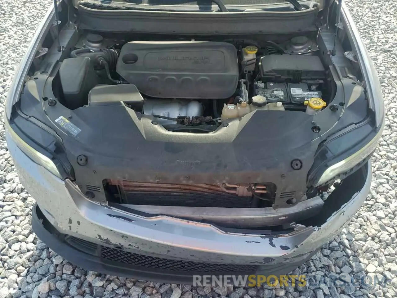 11 fotografías del automóvil dañado 1C4PJLCB5KD246810 JEEP GRAND CHER 2019
