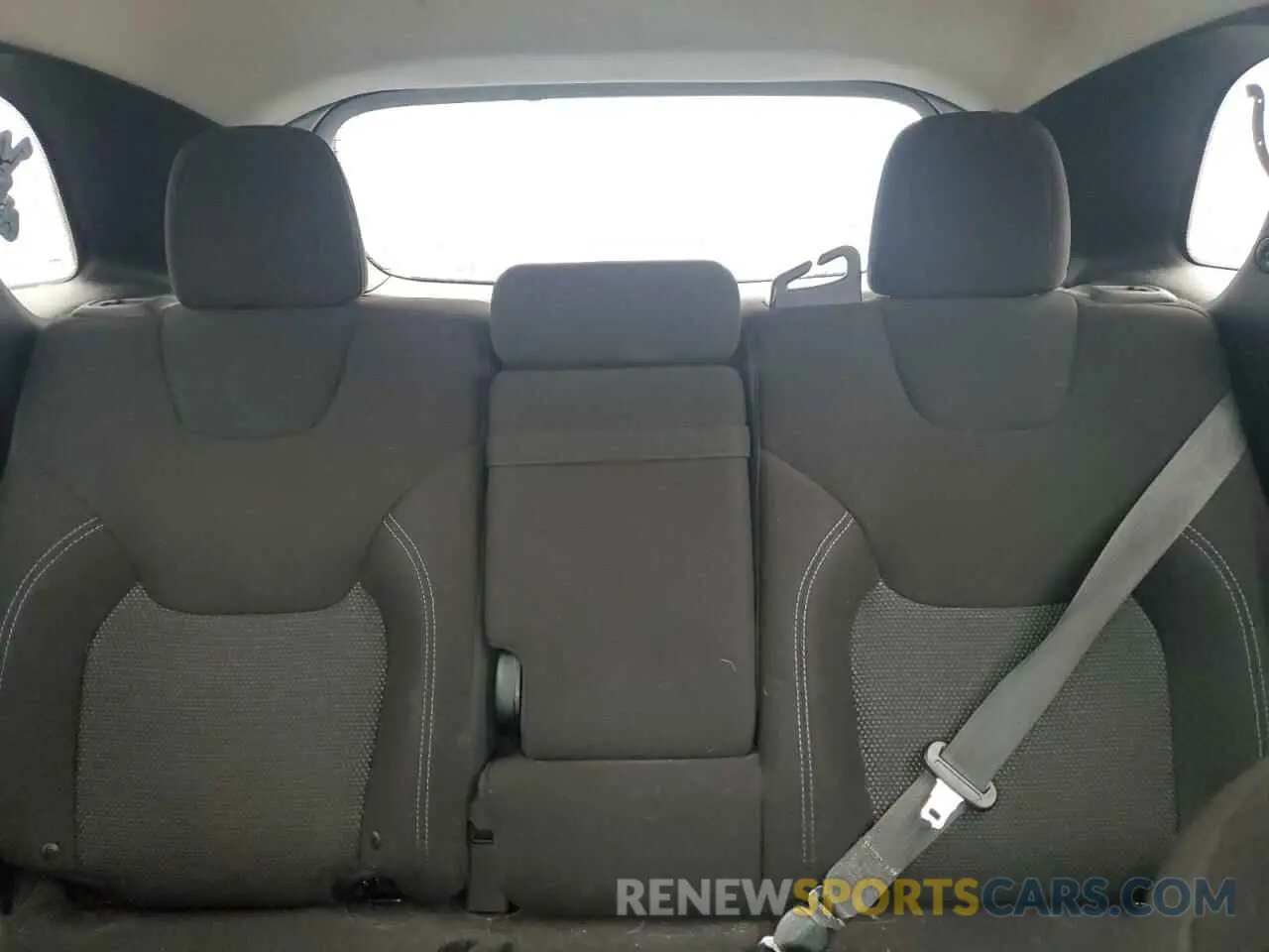 10 fotografías del automóvil dañado 1C4PJLCB5KD263574 JEEP GRAND CHER 2019