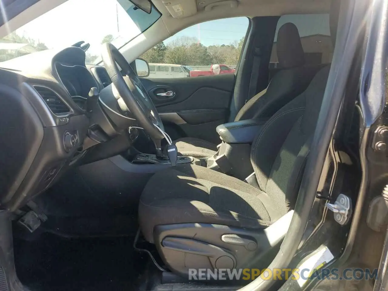 7 fotografías del automóvil dañado 1C4PJLCB5KD455724 JEEP GRAND CHER 2019