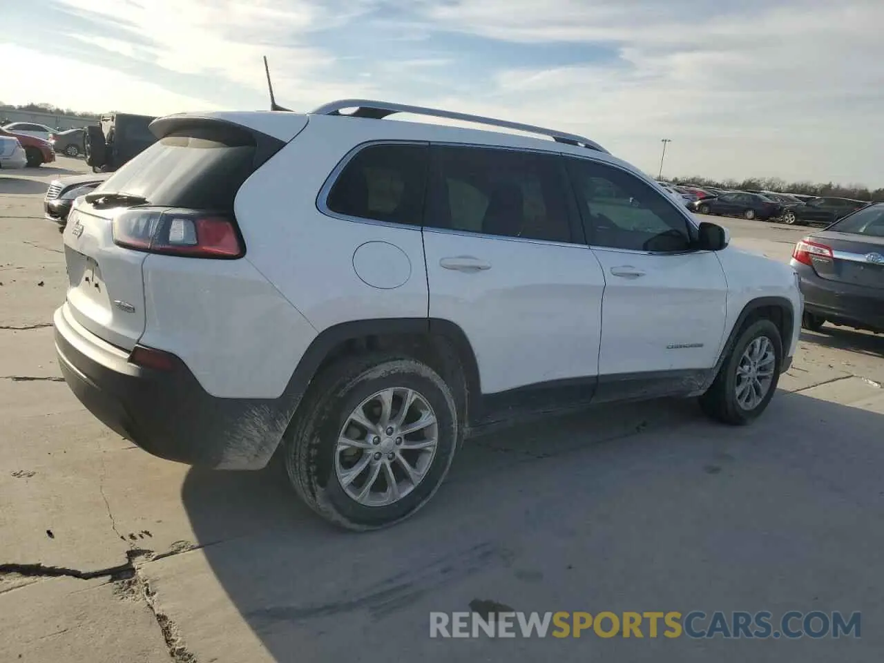 3 fotografías del automóvil dañado 1C4PJLCB6KD203187 JEEP GRAND CHER 2019