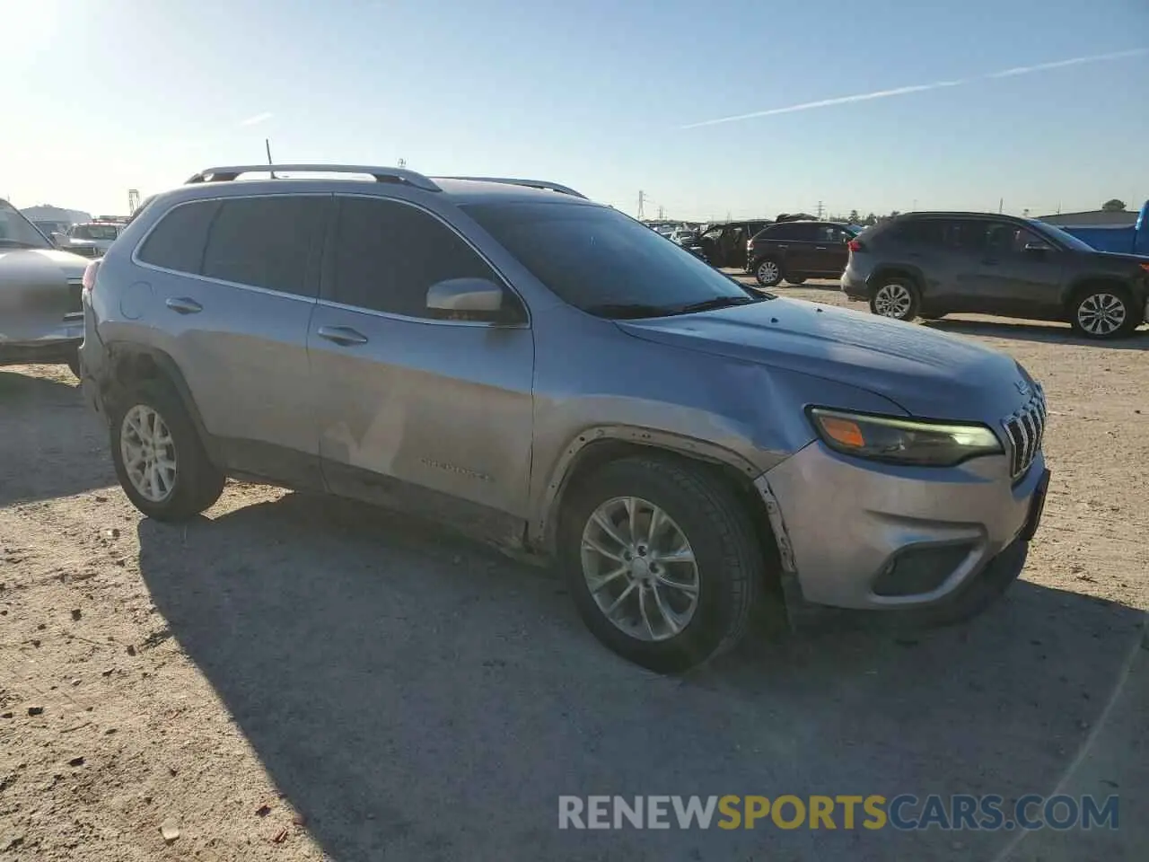 4 fotografías del automóvil dañado 1C4PJLCB6KD296812 JEEP GRAND CHER 2019
