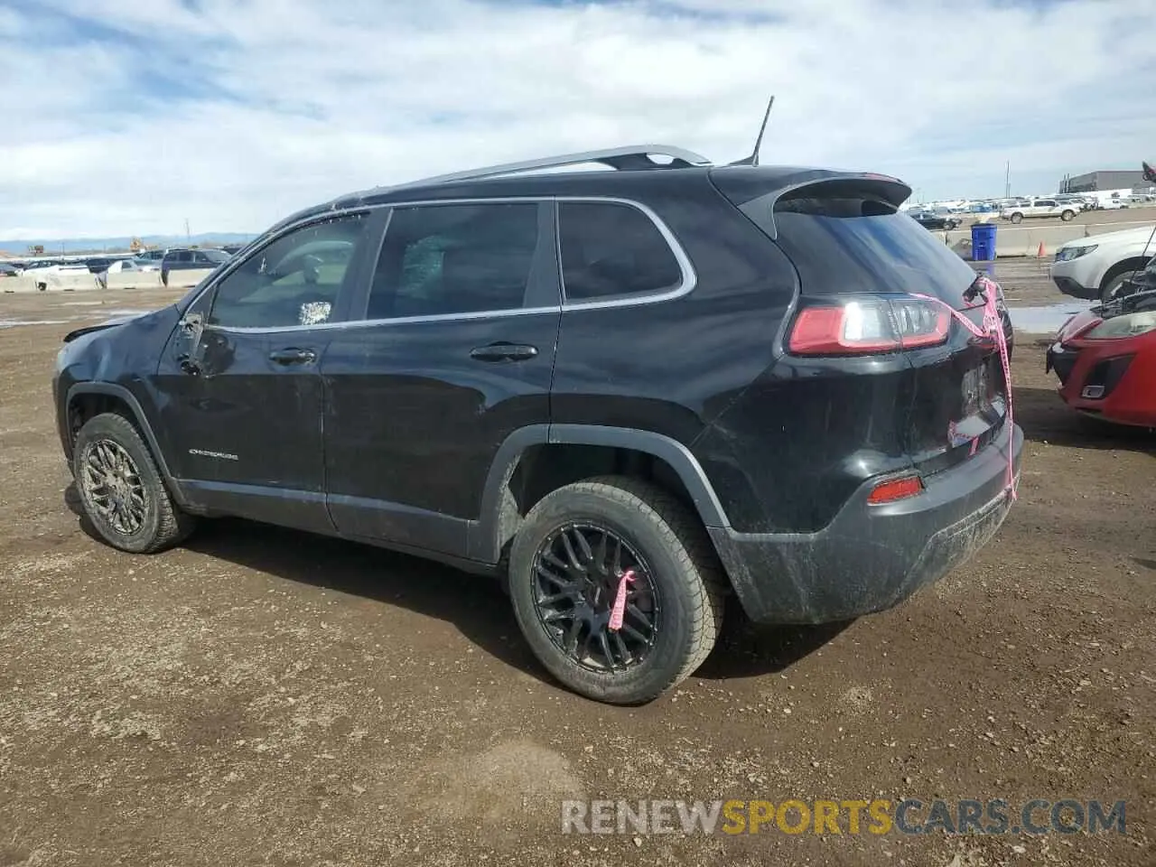 2 fotografías del automóvil dañado 1C4PJLCB6KD370553 JEEP GRAND CHER 2019