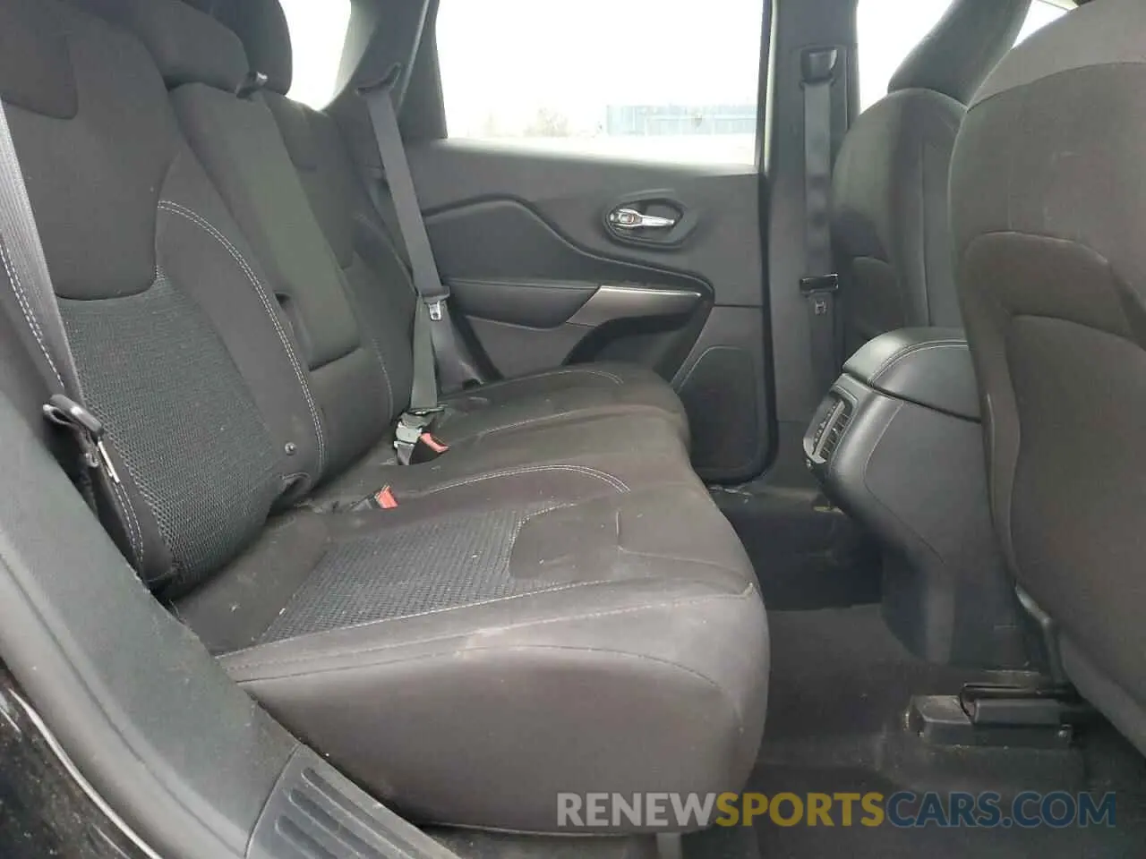 11 fotografías del automóvil dañado 1C4PJLCB6KD444229 JEEP GRAND CHER 2019