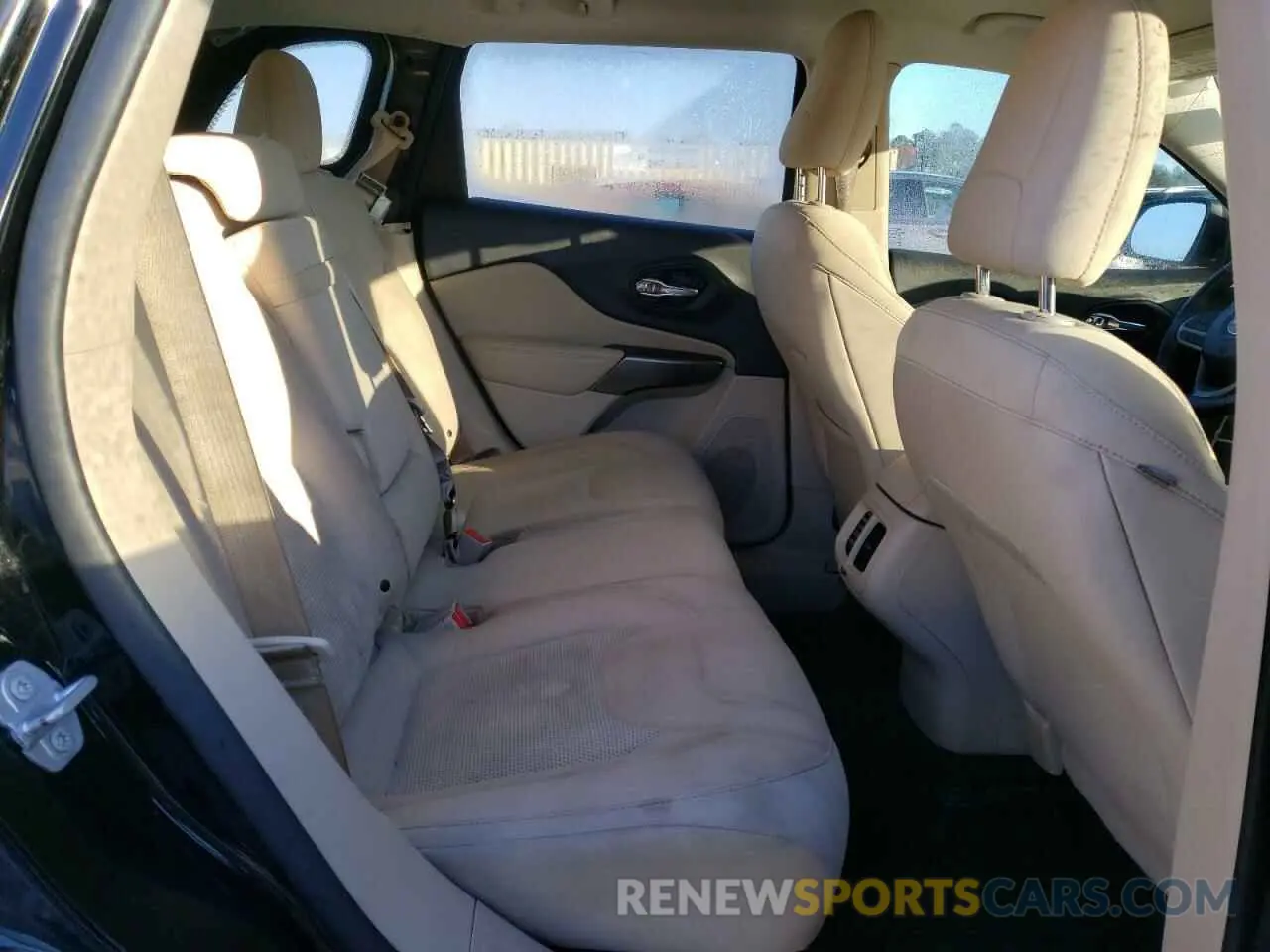 11 fotografías del automóvil dañado 1C4PJLCB7KD247666 JEEP GRAND CHER 2019
