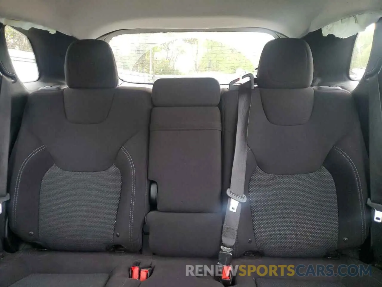 10 fotografías del automóvil dañado 1C4PJLCB8KD339546 JEEP GRAND CHER 2019